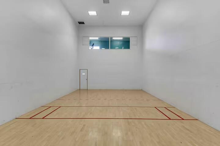 SPORTS VILLAGE - Residential