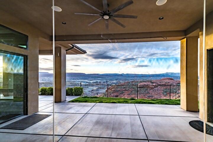 EAGLE SUMMIT ESTATES - Residential