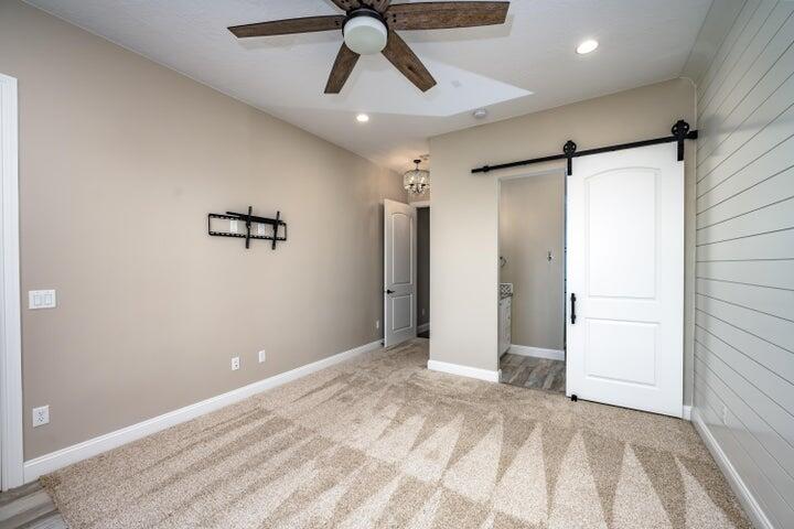 EAGLE SUMMIT ESTATES - Residential