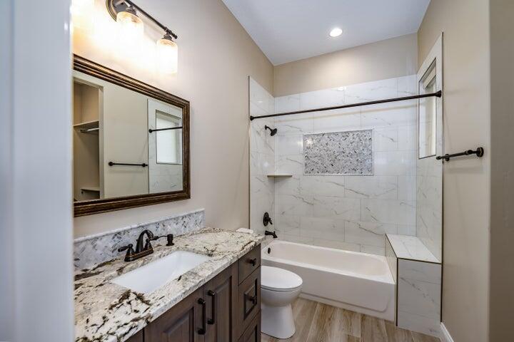 EAGLE SUMMIT ESTATES - Residential