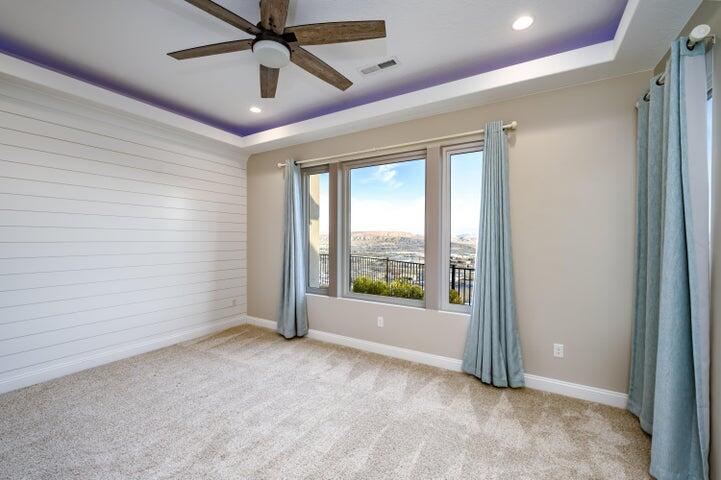 EAGLE SUMMIT ESTATES - Residential