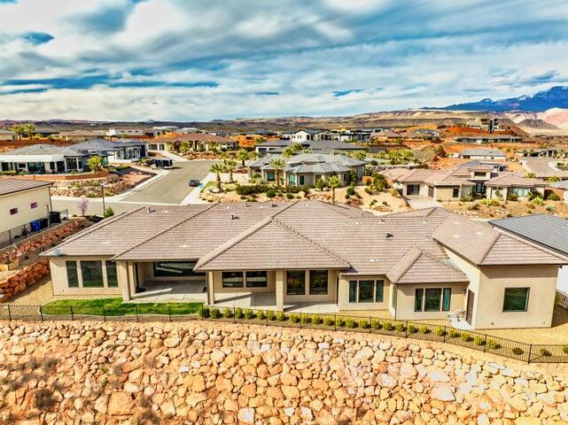 EAGLE SUMMIT ESTATES - Residential