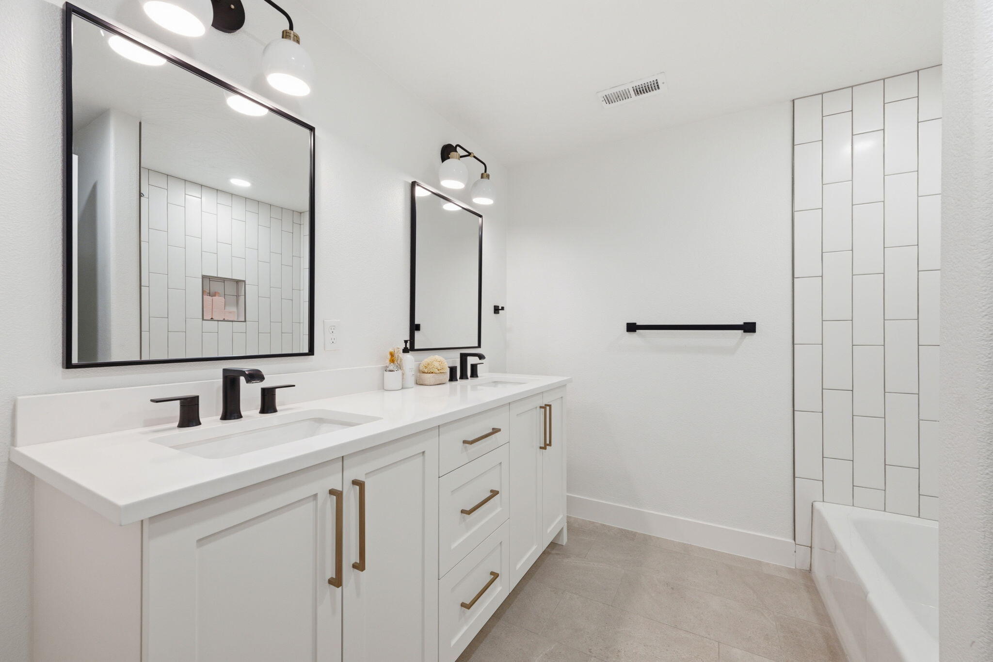 ST JAMES PLACE - Residential