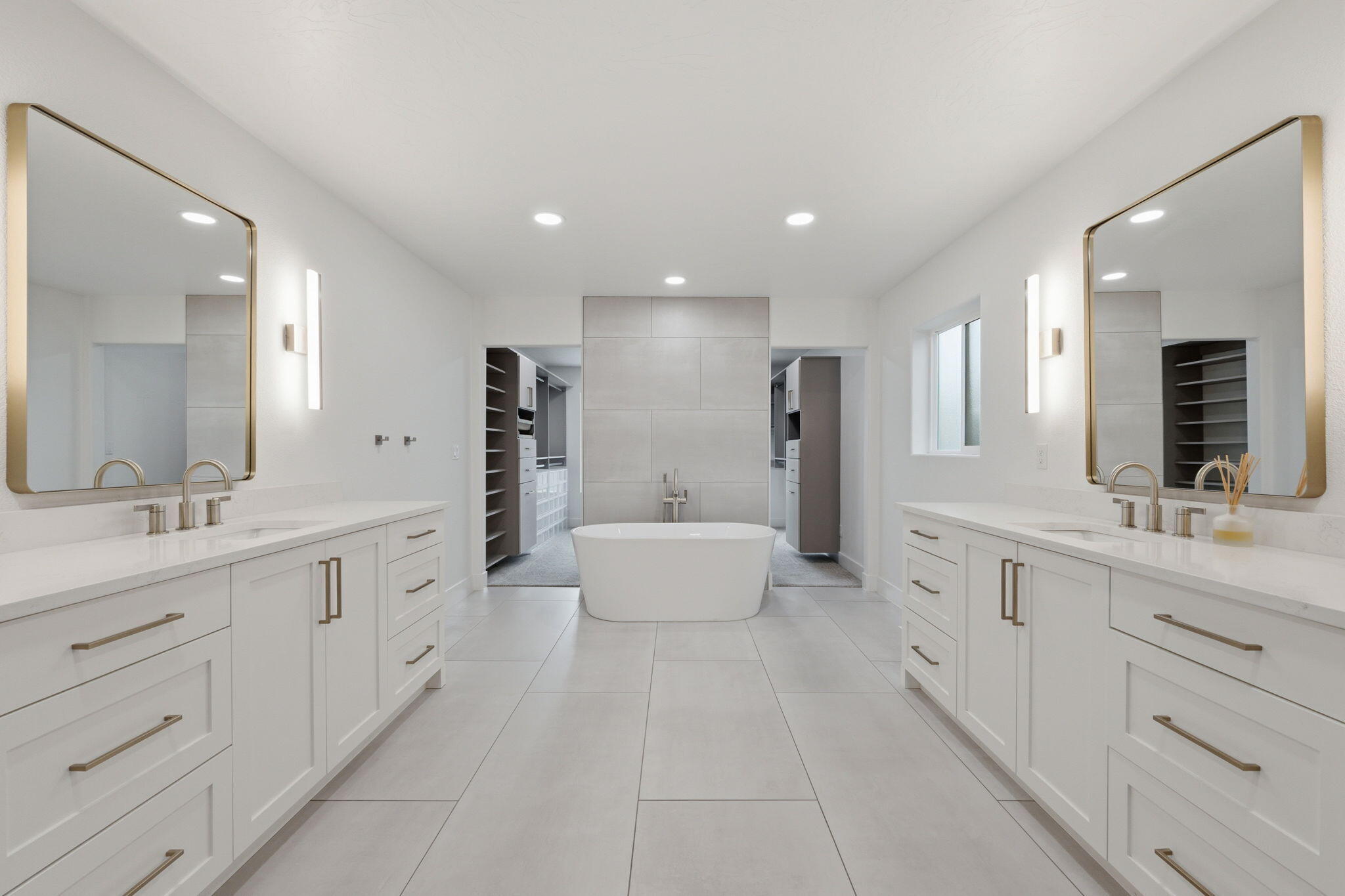 ST JAMES PLACE - Residential