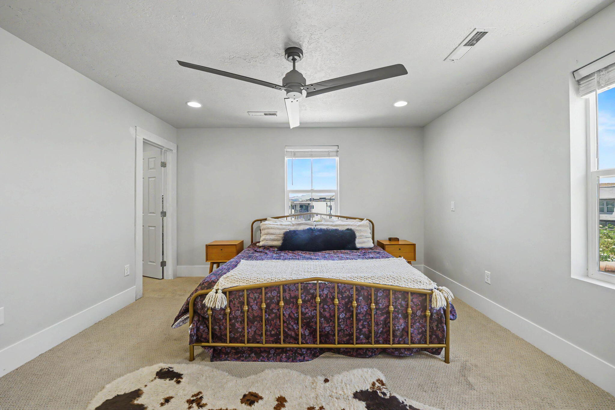 DESERT COLOR AUBURN HILLS - Residential