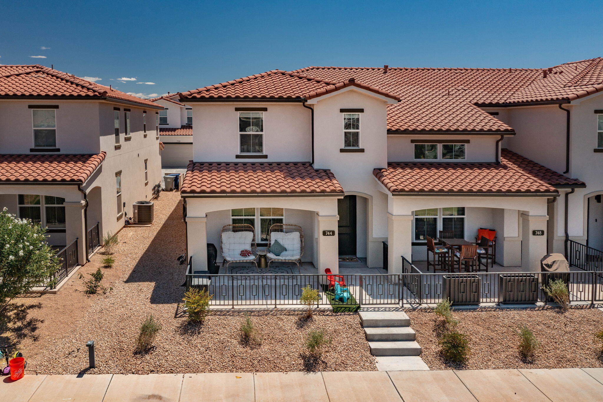 DESERT COLOR AUBURN HILLS - Residential