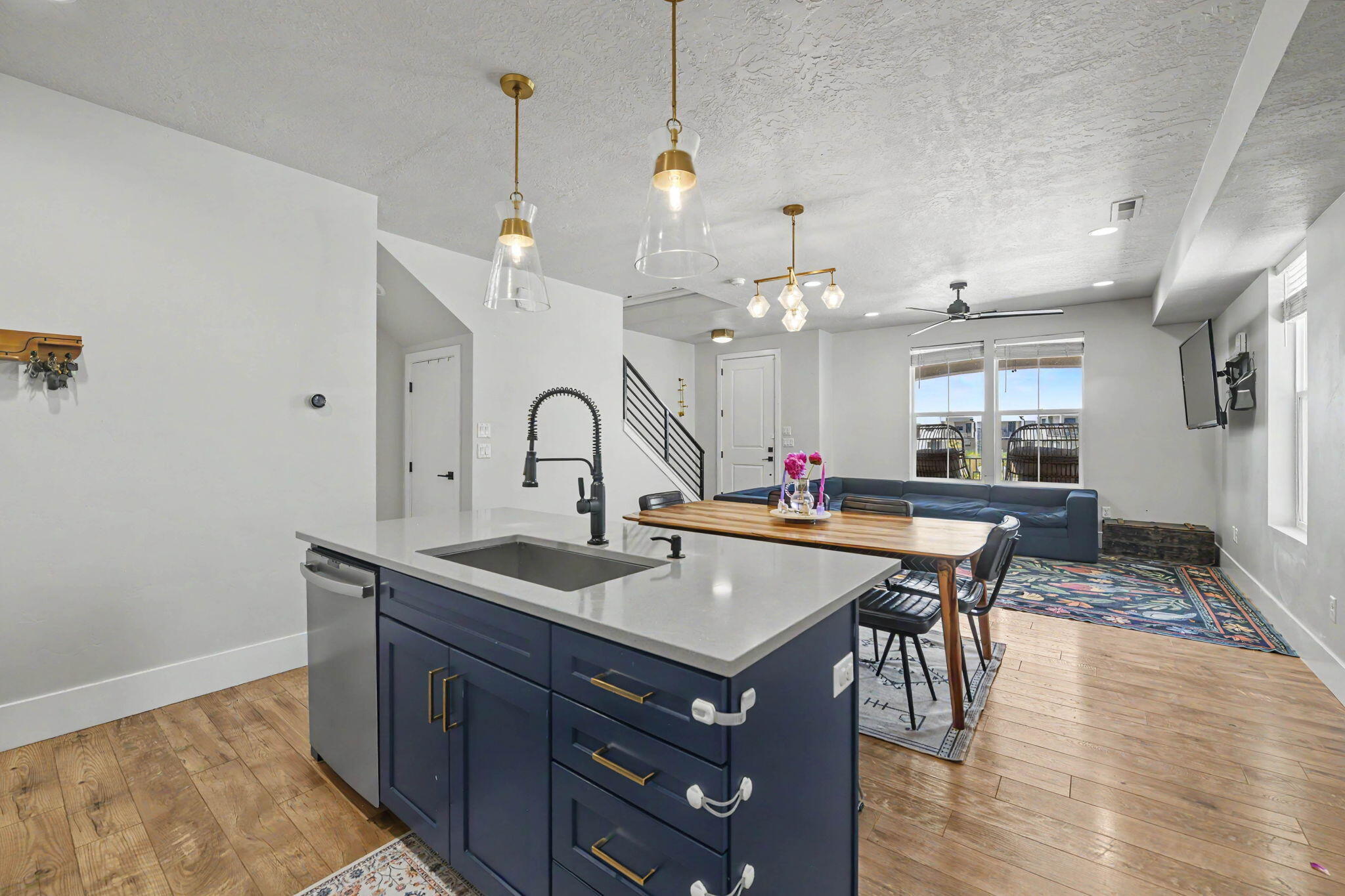 DESERT COLOR AUBURN HILLS - Residential