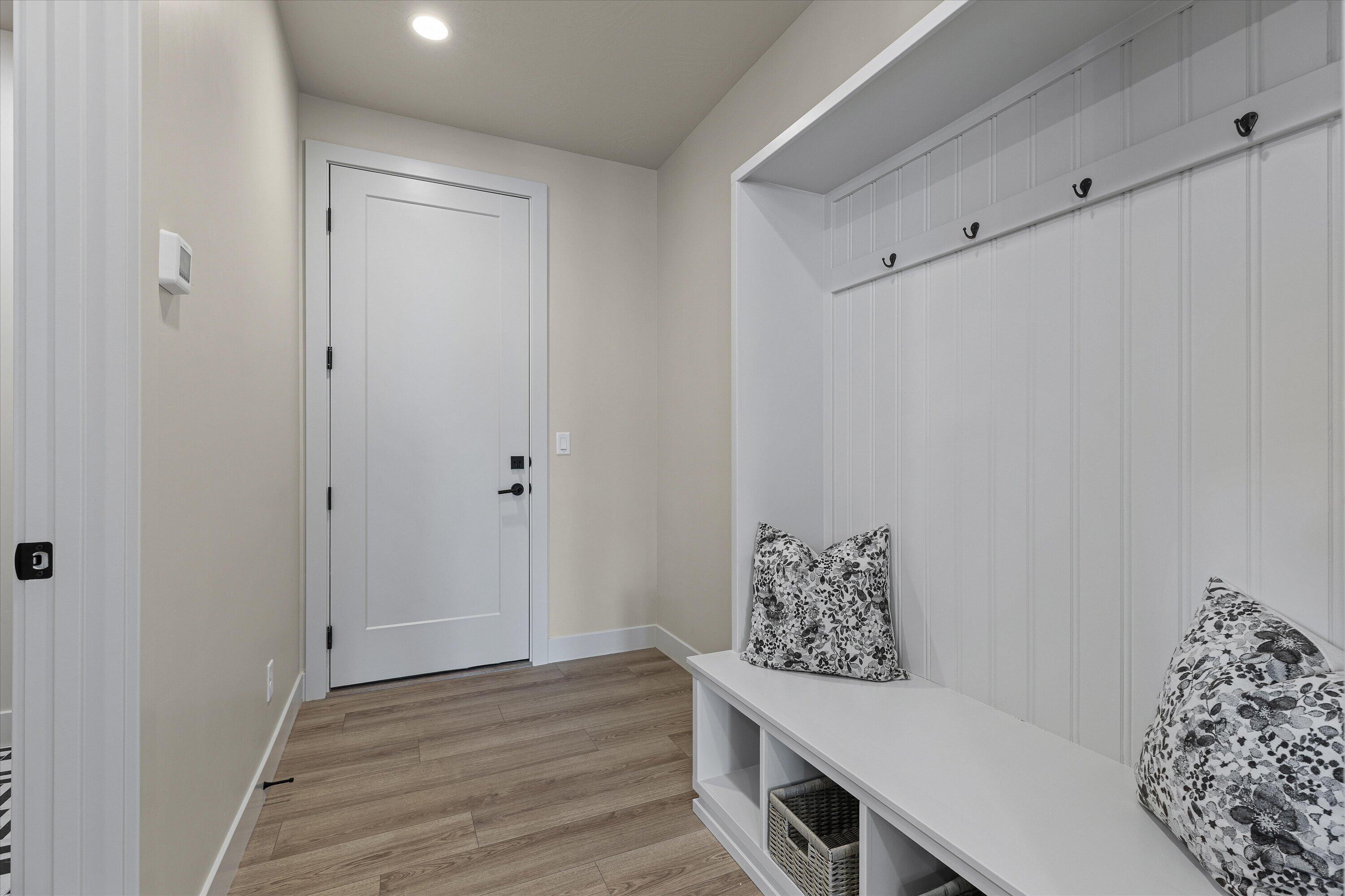 FALCON RIDGE - Residential