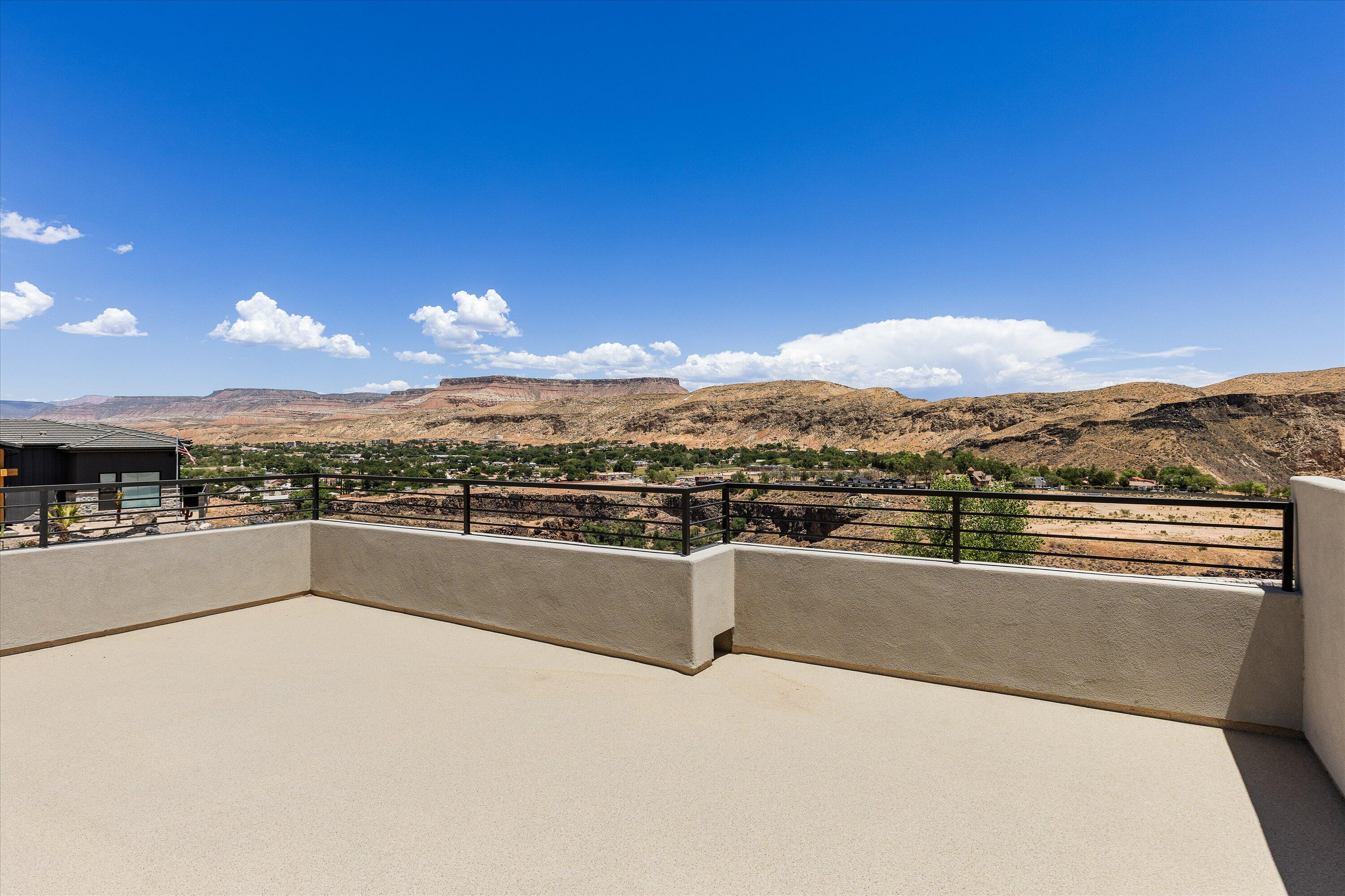 FALCON RIDGE - Residential