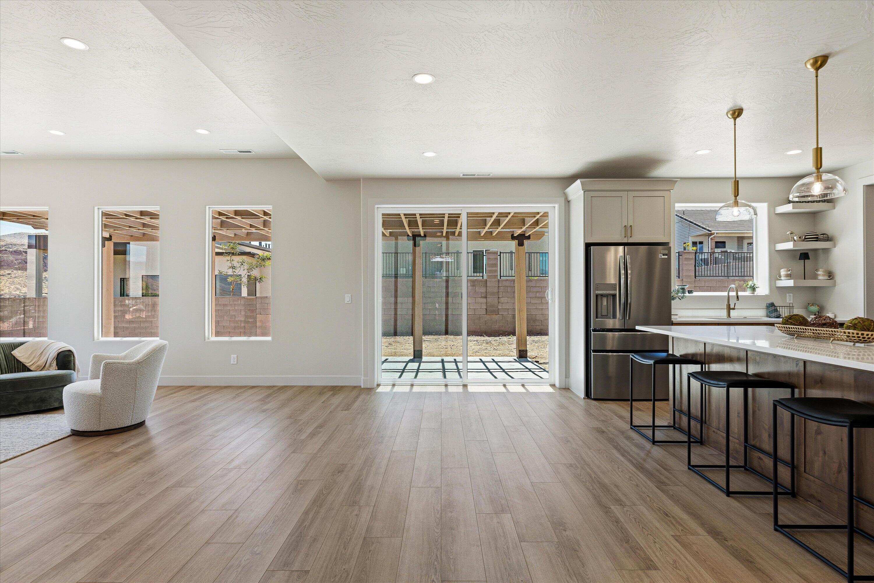 FALCON RIDGE - Residential