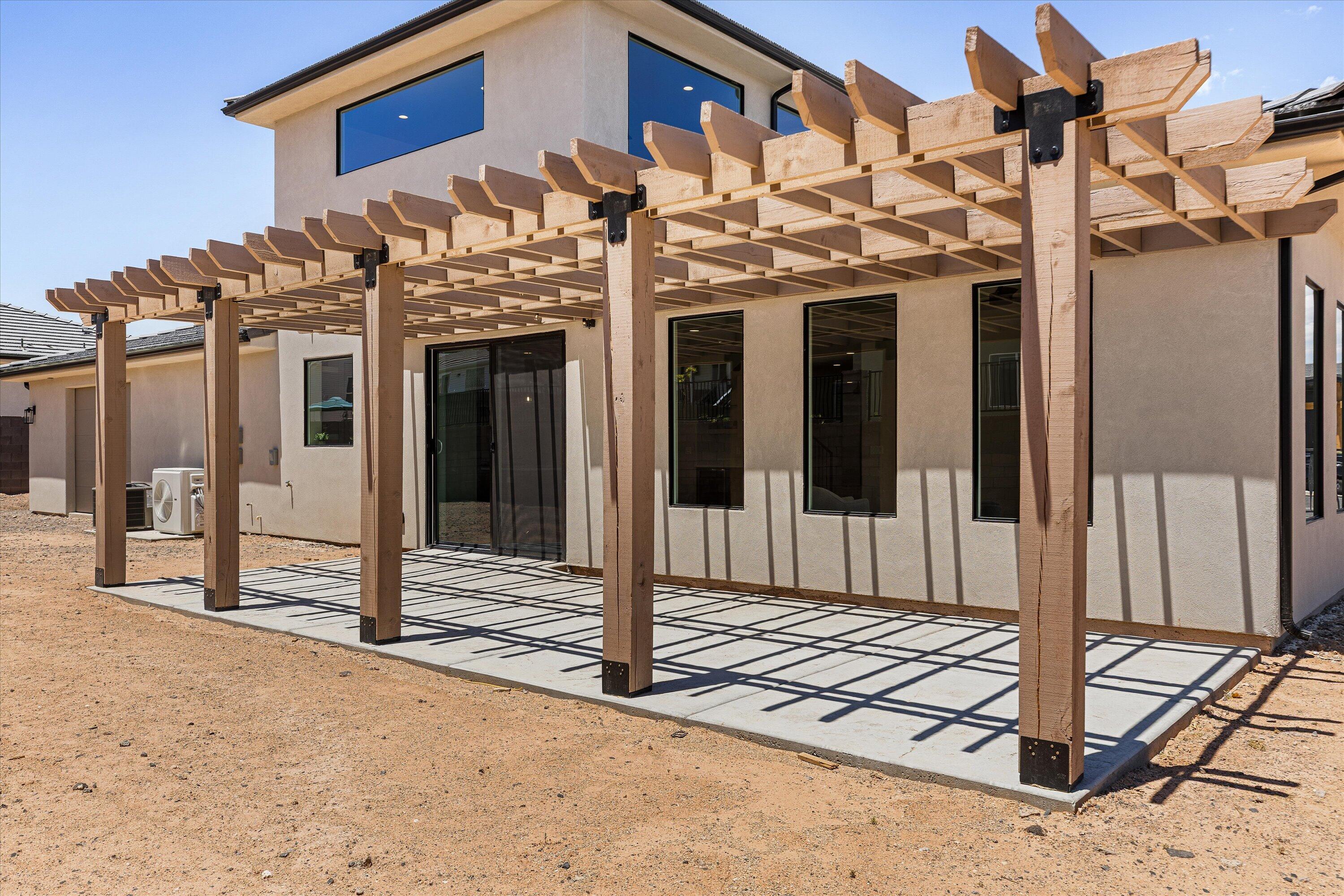 FALCON RIDGE - Residential