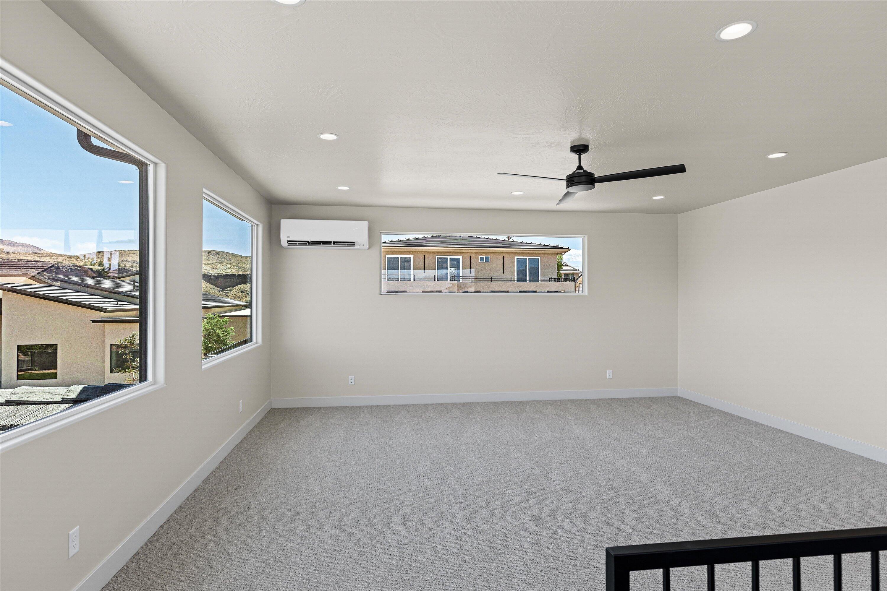 FALCON RIDGE - Residential