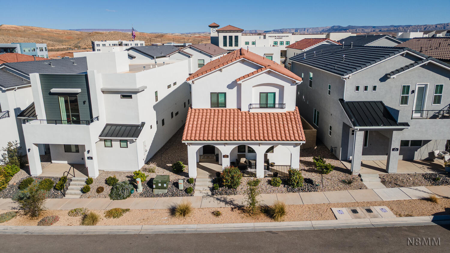 DESERT COLOR AUBURN HILLS - Residential