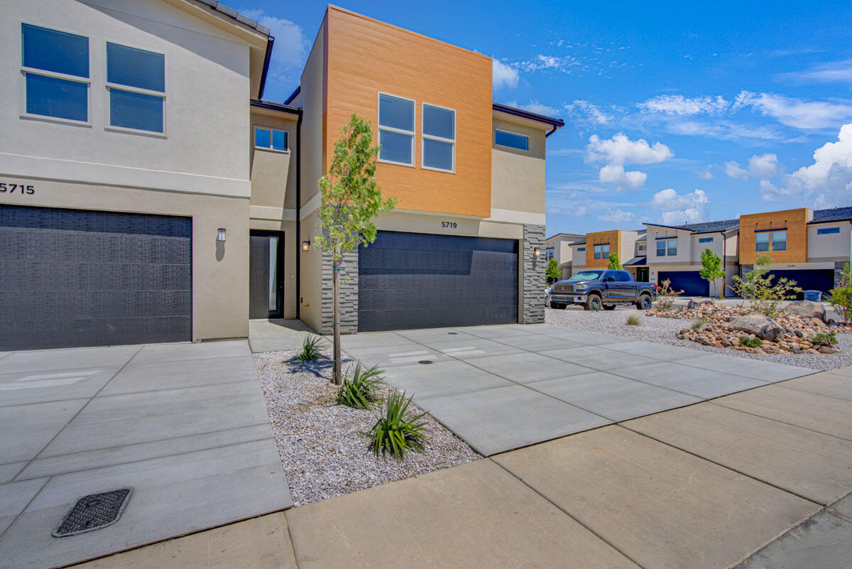 SOUTH DESERT TH - Residential