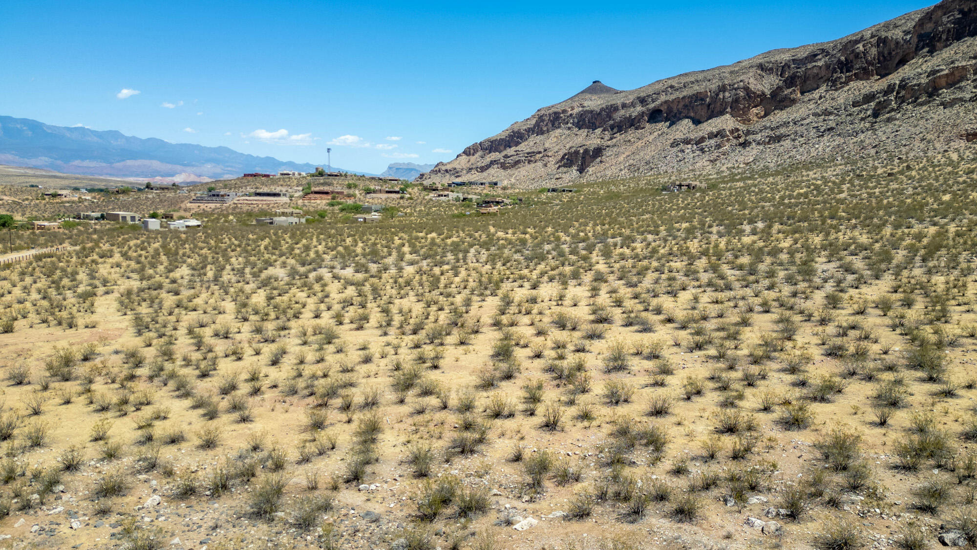 MOCCASIN FLATS - Land