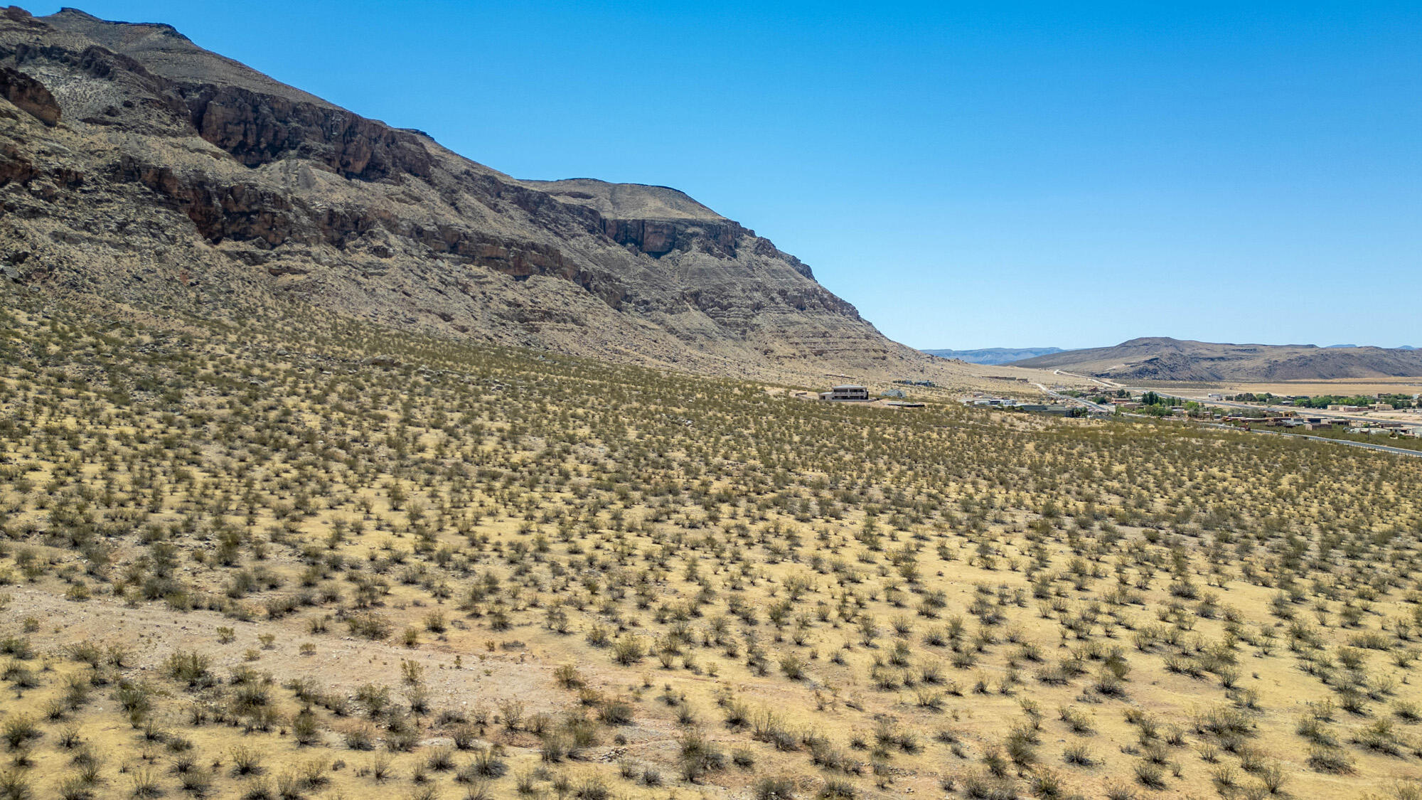 MOCCASIN FLATS - Land
