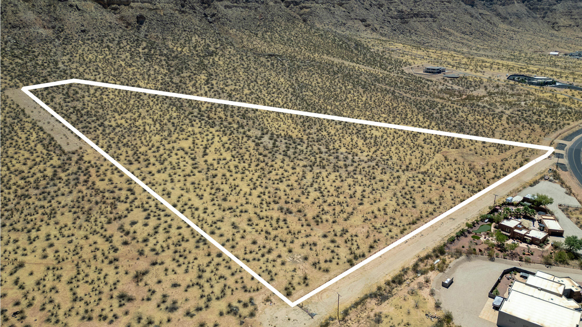 MOCCASIN FLATS - Land