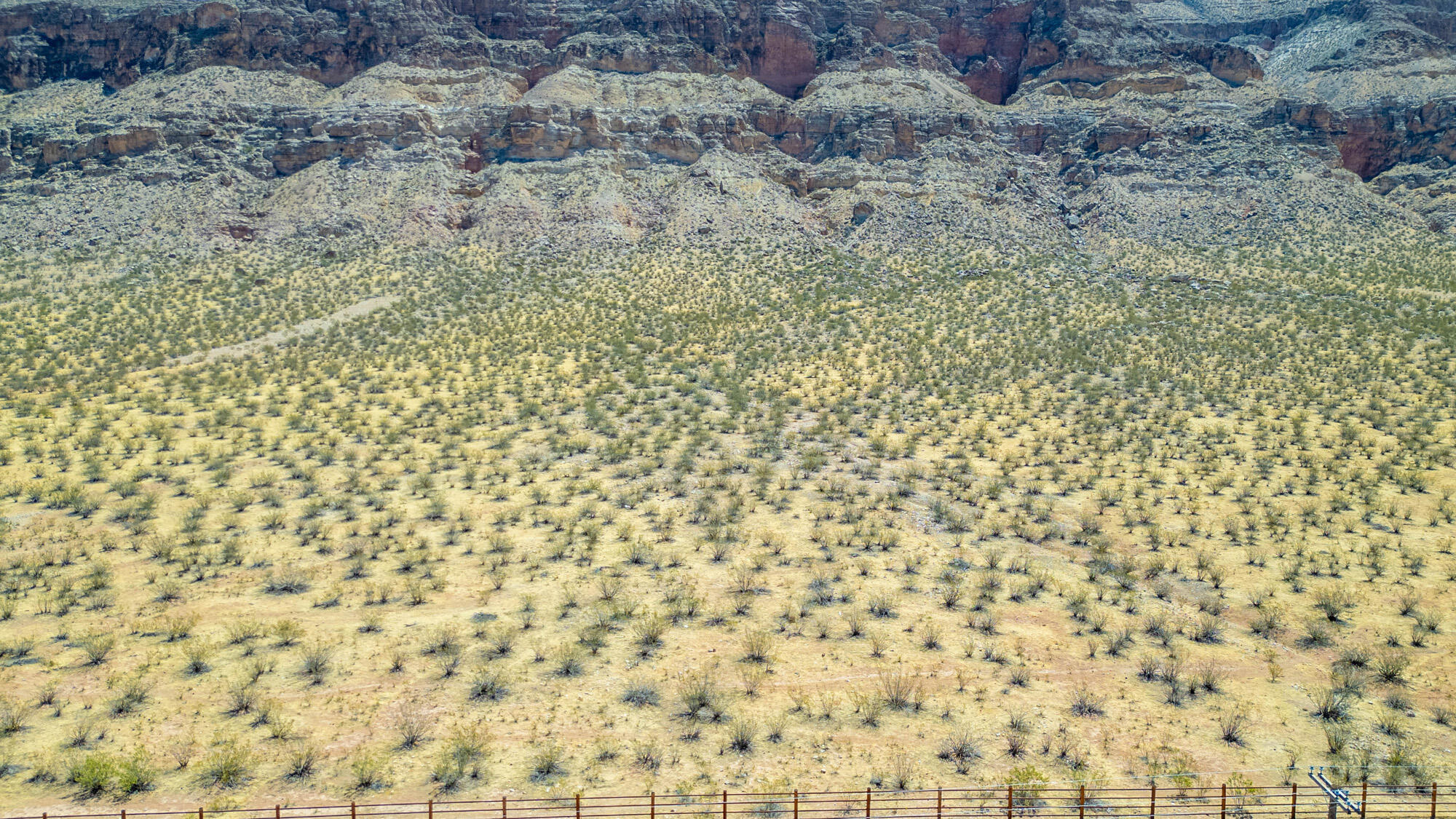 MOCCASIN FLATS - Land