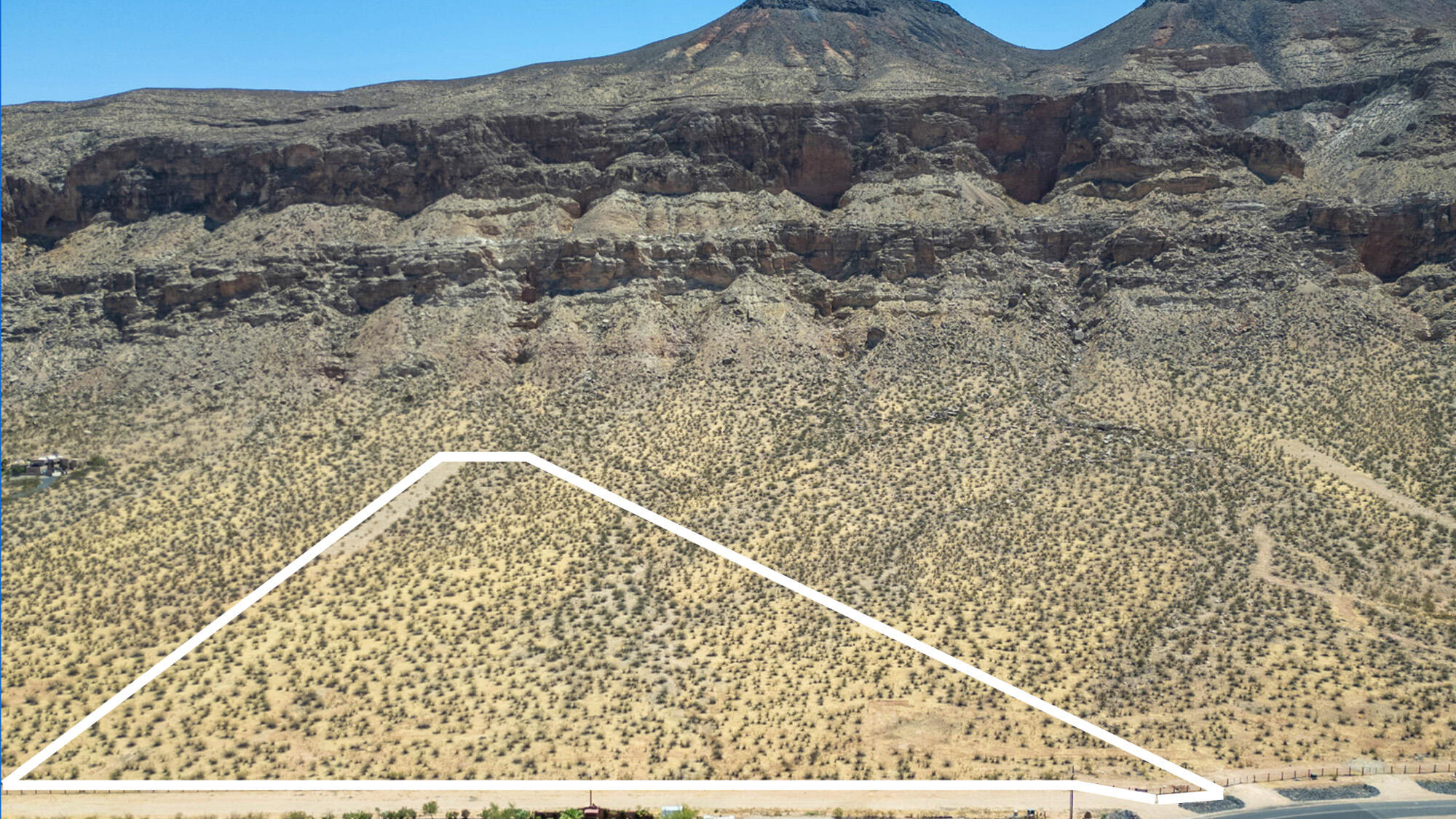 MOCCASIN FLATS - Land