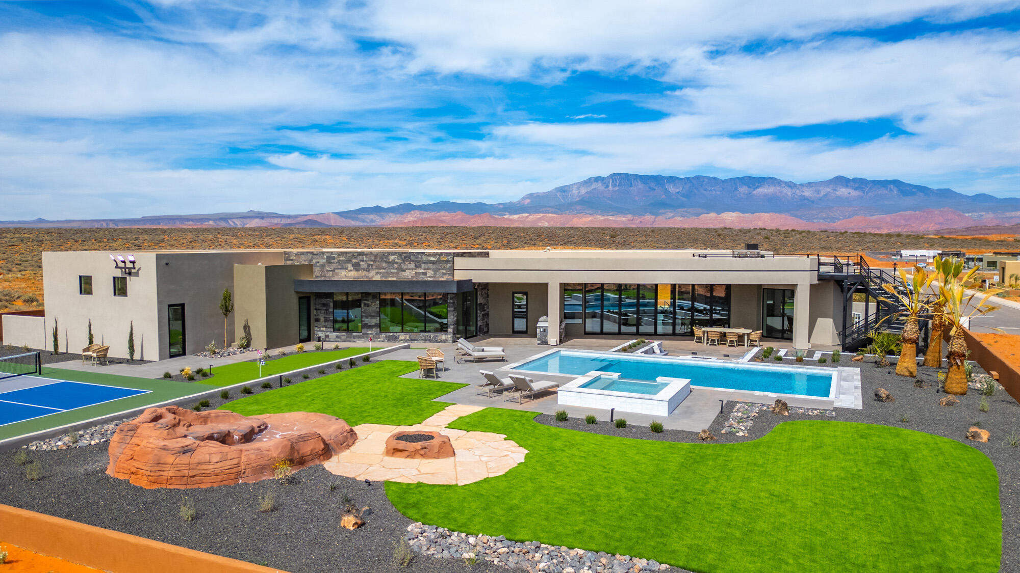 ESTATES AT SAND HOLLOW - Residential