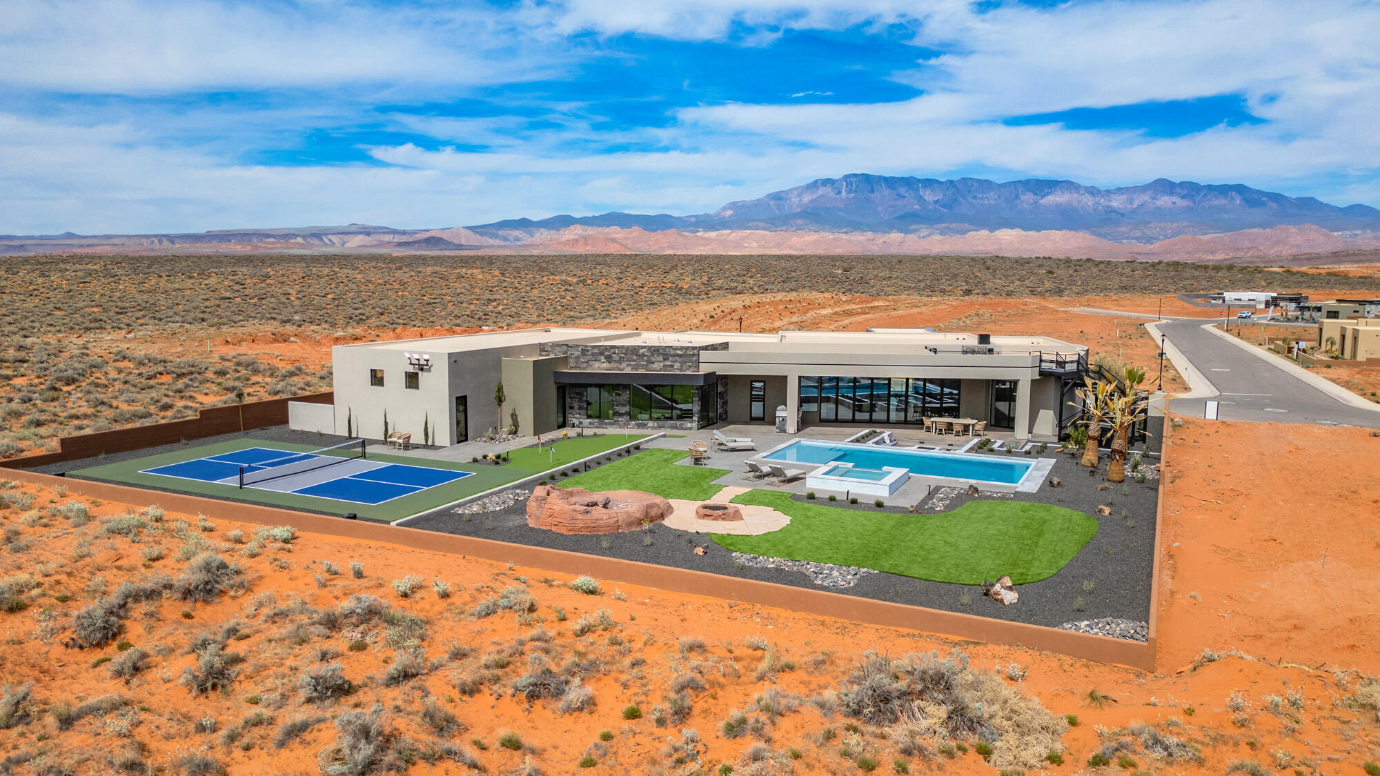 ESTATES AT SAND HOLLOW - Residential