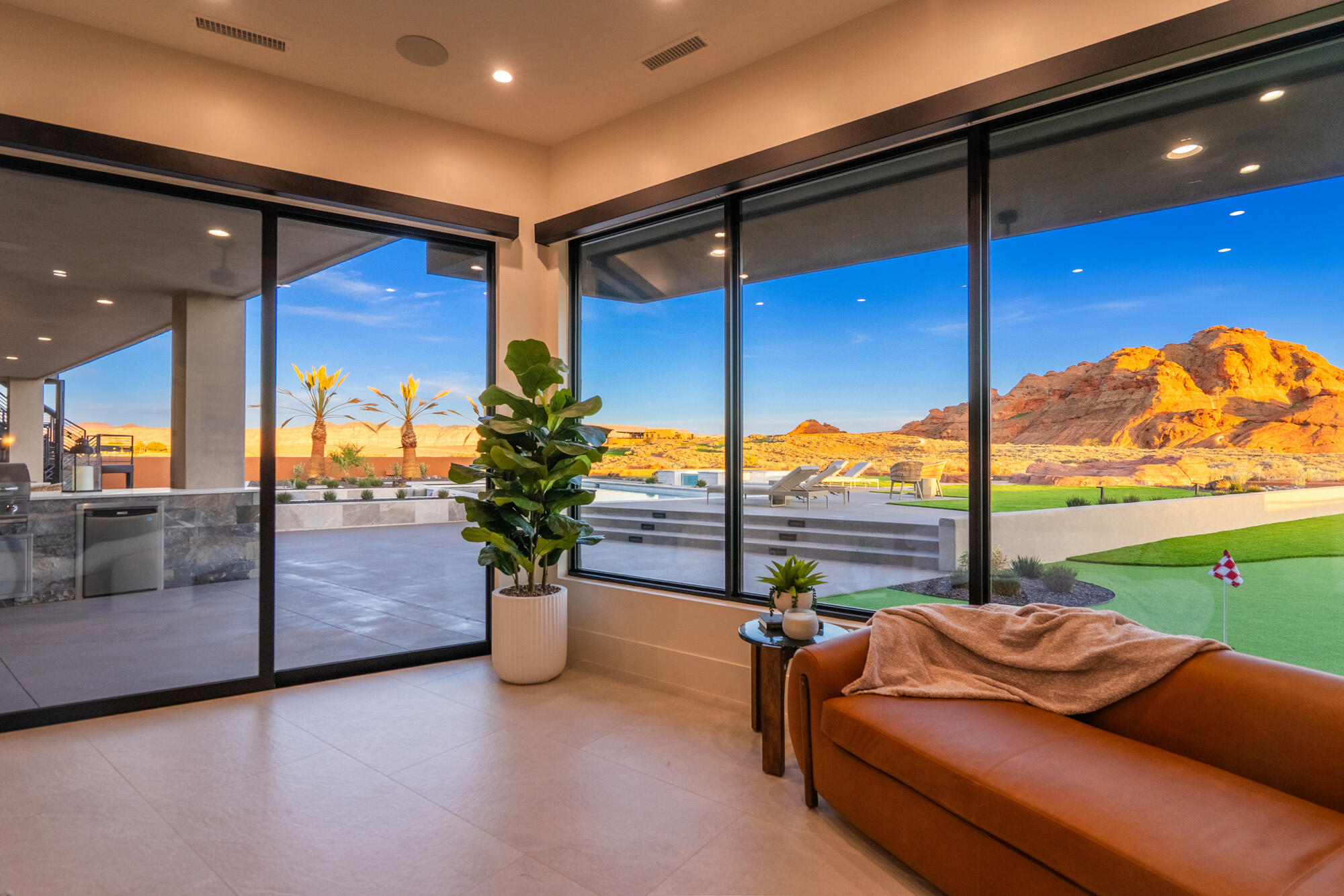 ESTATES AT SAND HOLLOW - Residential