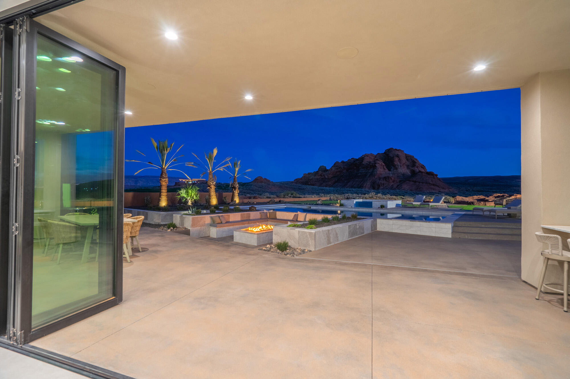 ESTATES AT SAND HOLLOW - Residential
