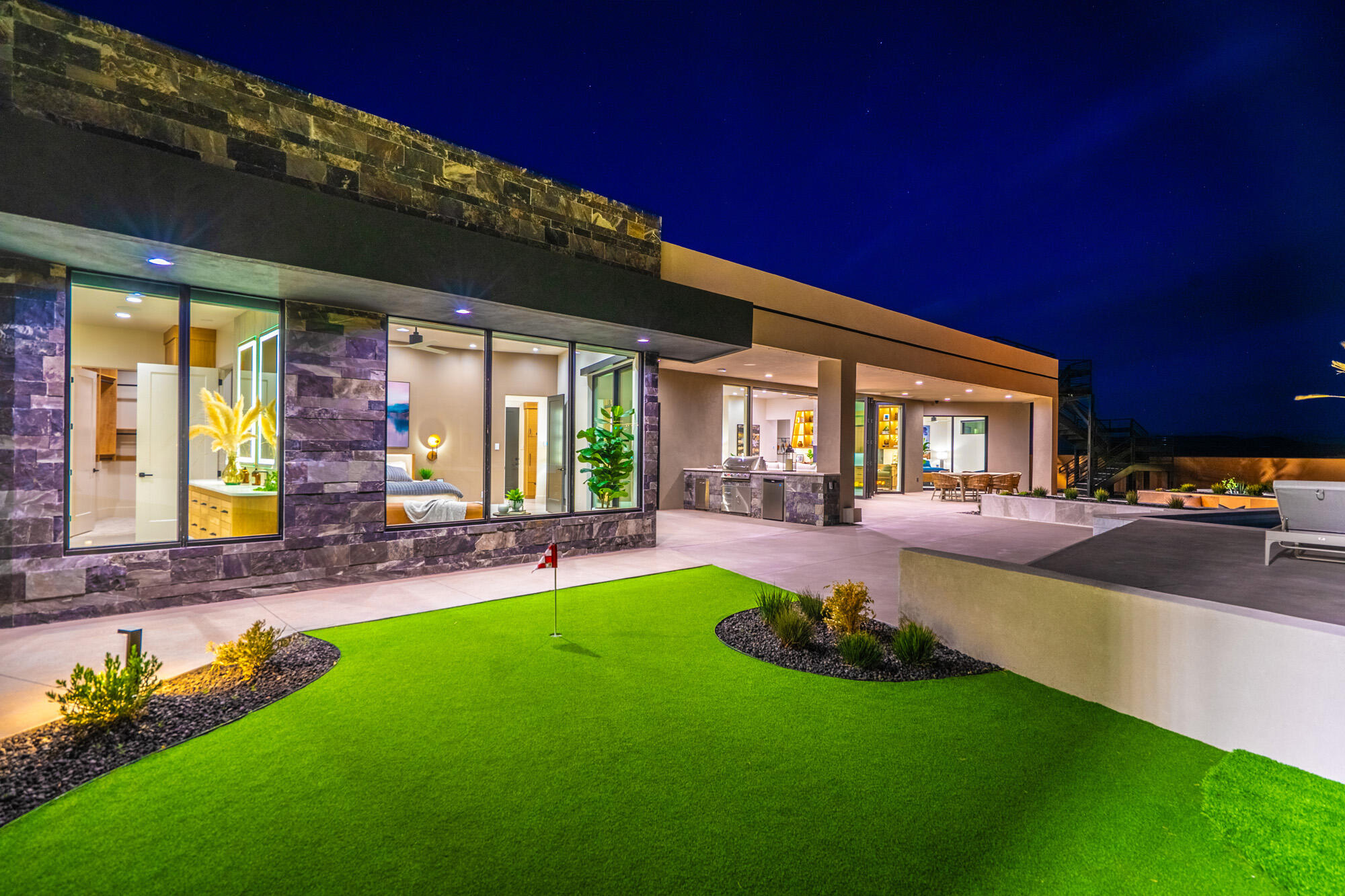 ESTATES AT SAND HOLLOW - Residential