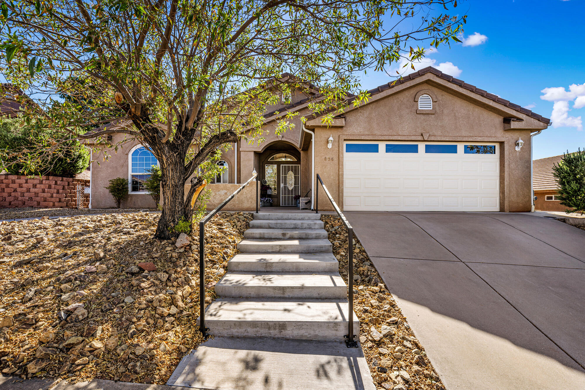 Red rocks. Trails. Sunsets. And a home that matches the lifestyle.  This updated 4BD/2BA in New Warm Springs has vaulted ceilings, fresh finishes, and a location steps from hiking, biking, and shopping -- all wrapped in a quiet, established neighborhood. Southern Utah living doesn't get better than this! Schedule your tour today!