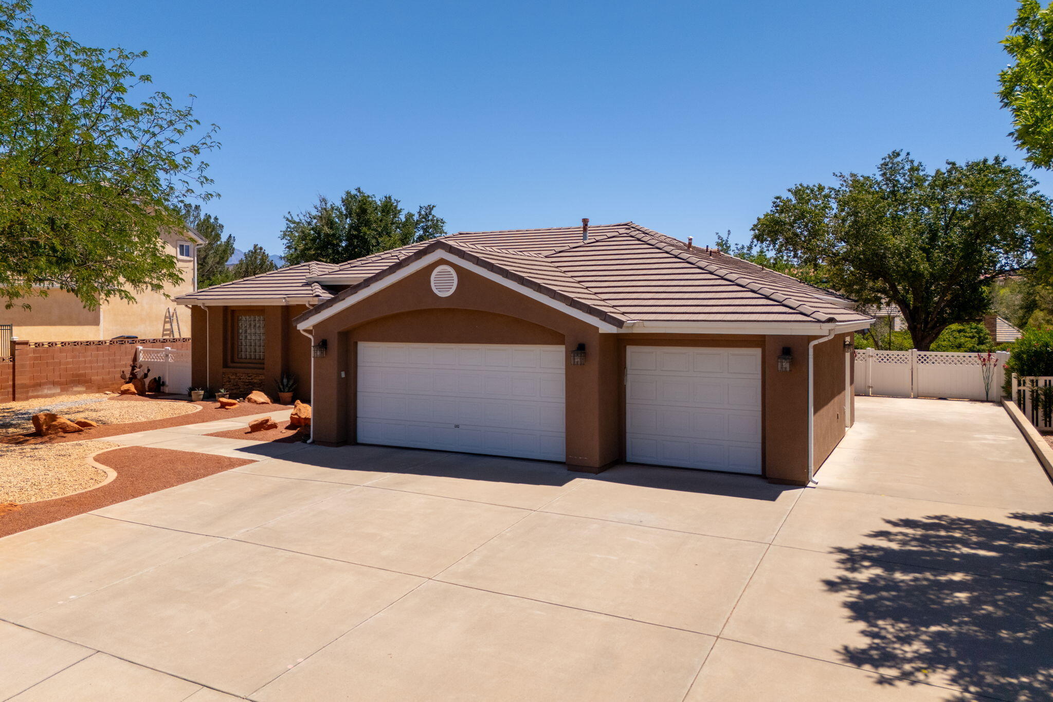 COUNTRY LANE ESTATES - Residential