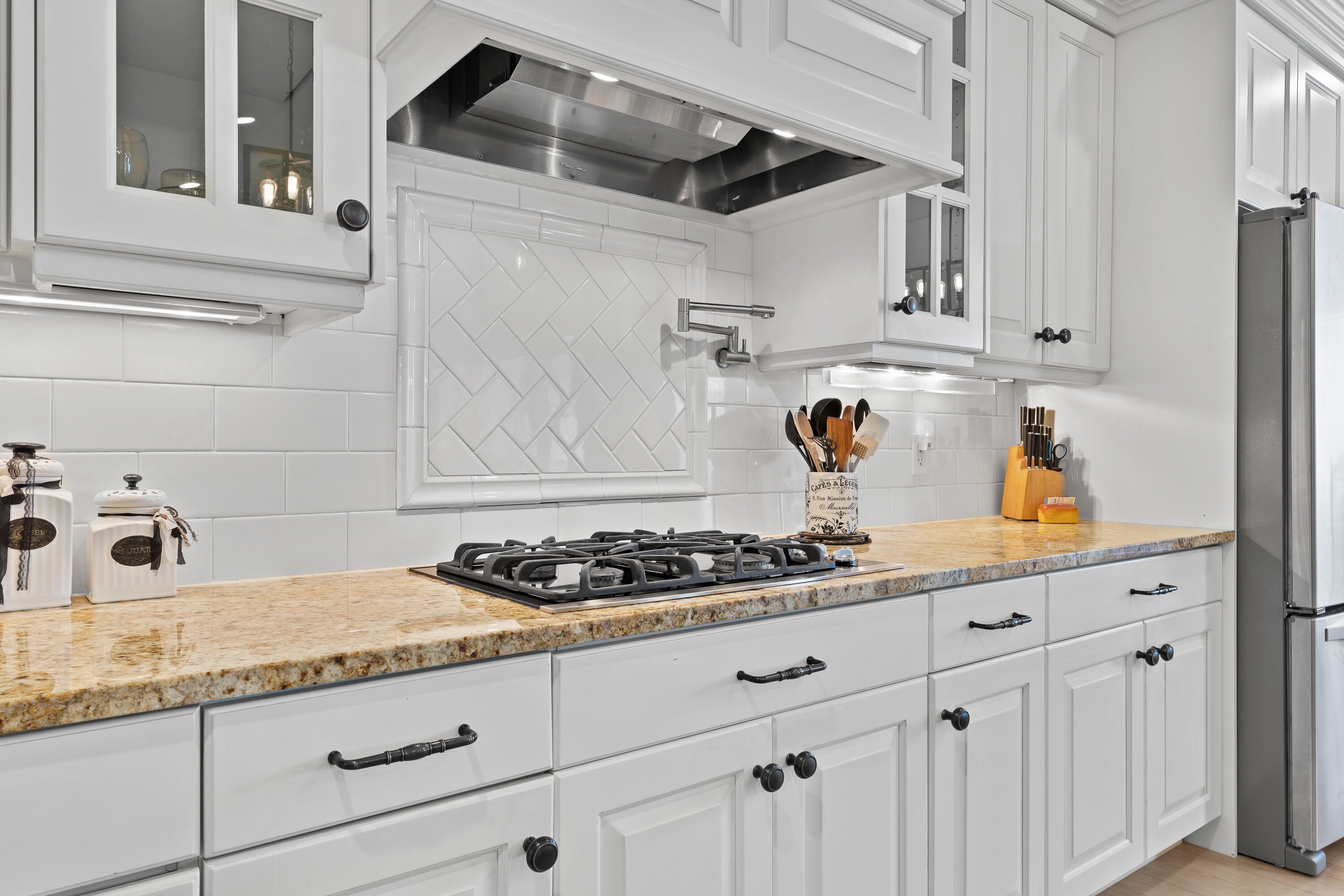 NORTH HILL ESTATES - Residential