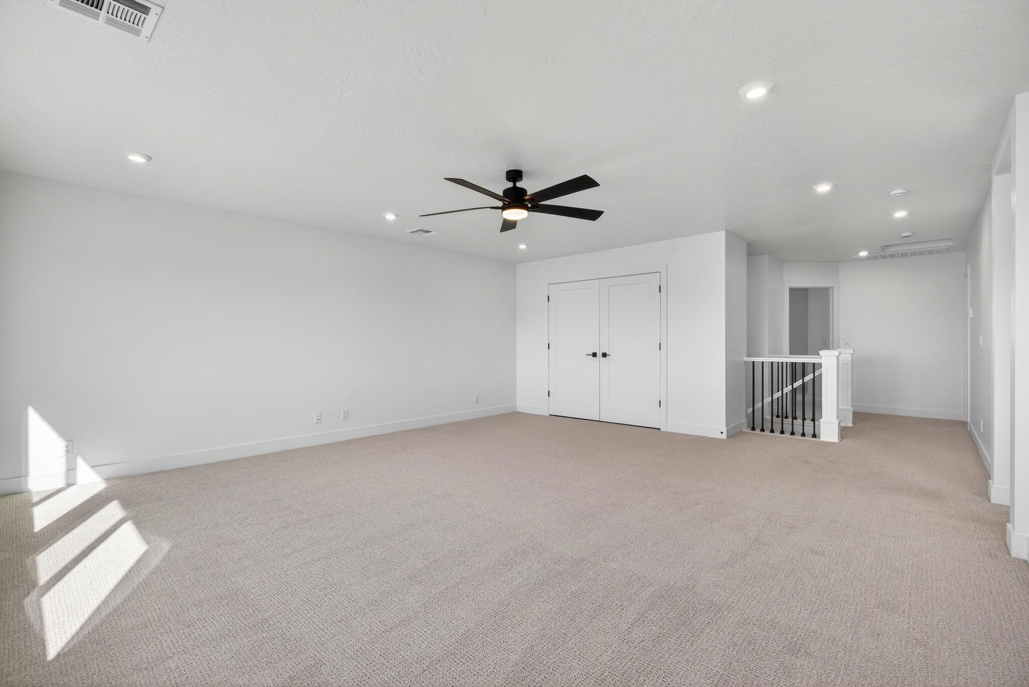 WHITE CANYON - Residential