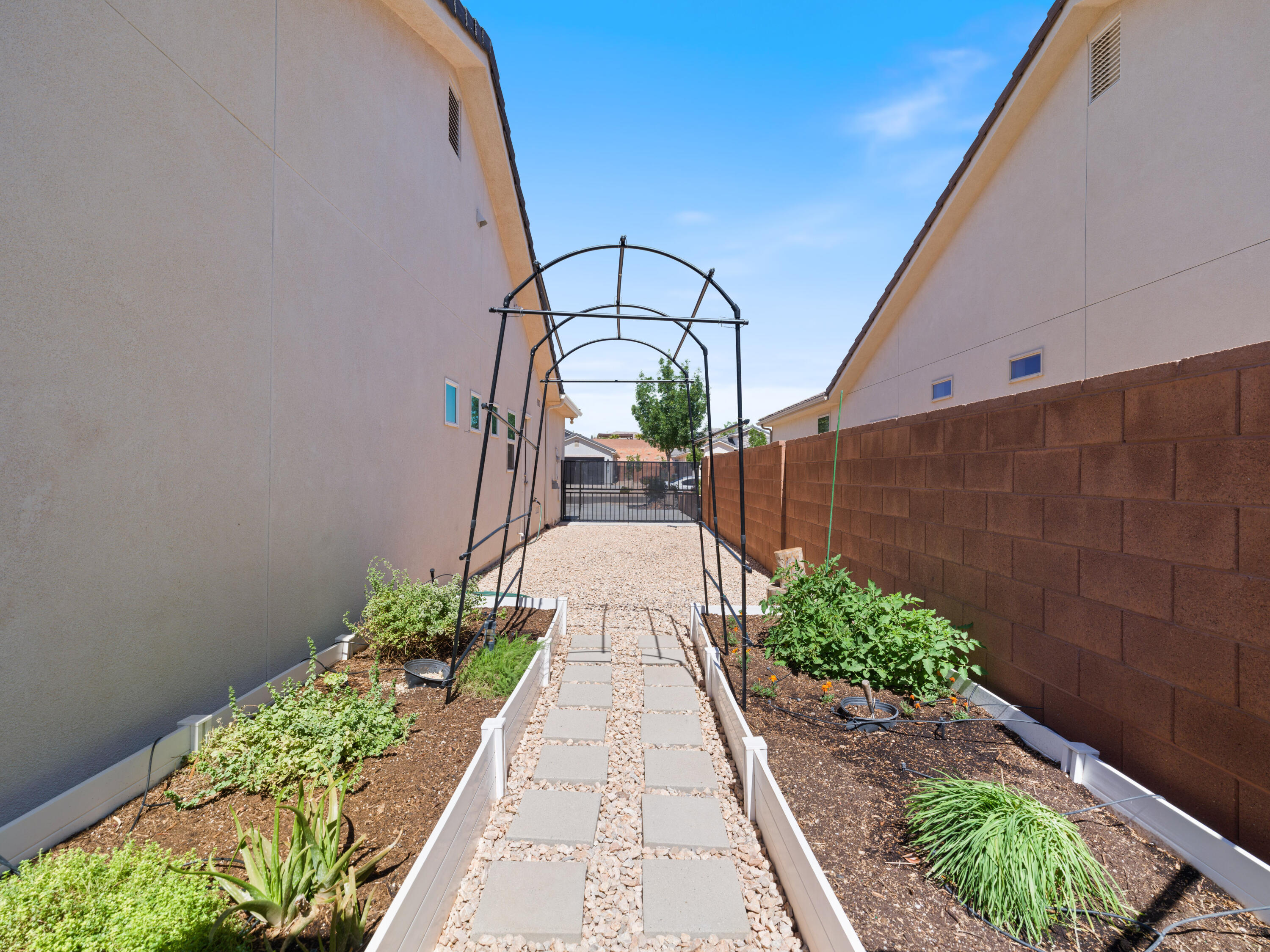 ARROYO AT SIENNA HILLS - Residential