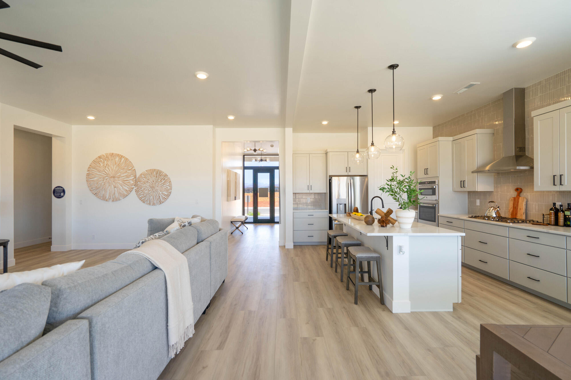 ESTATES AT SAND HOLLOW - Residential