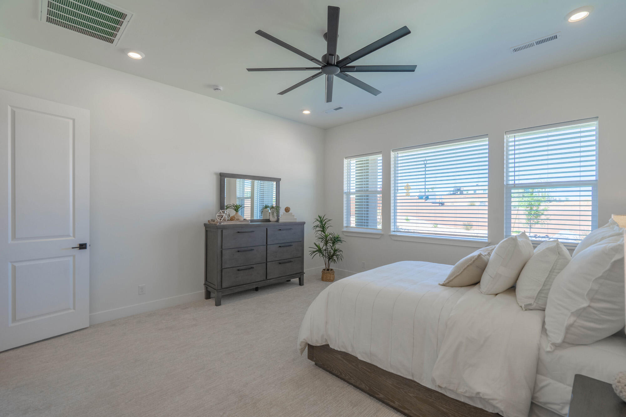 ESTATES AT SAND HOLLOW - Residential