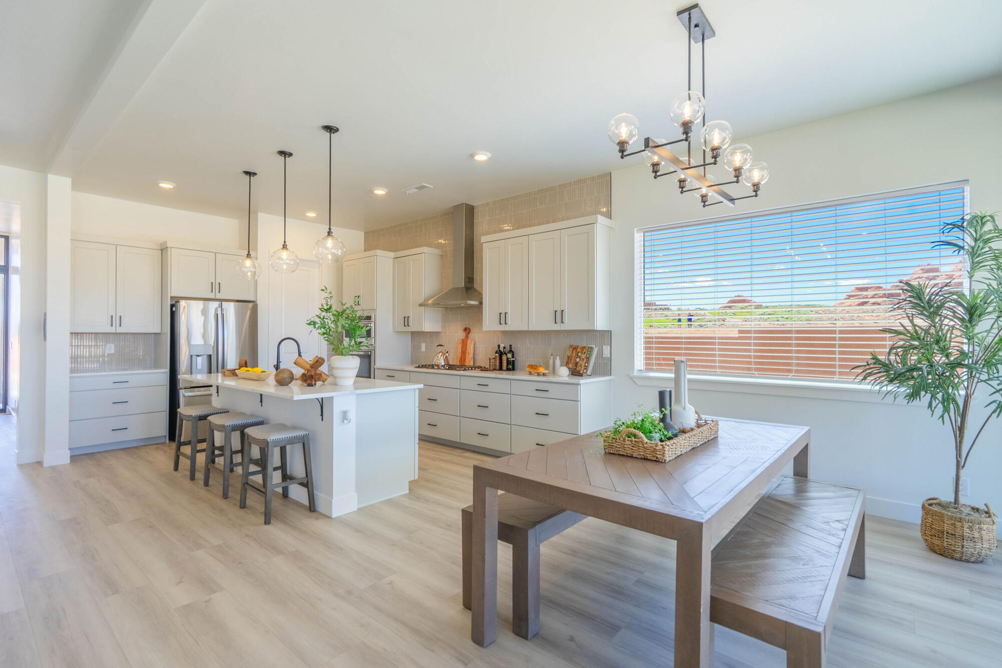 ESTATES AT SAND HOLLOW - Residential