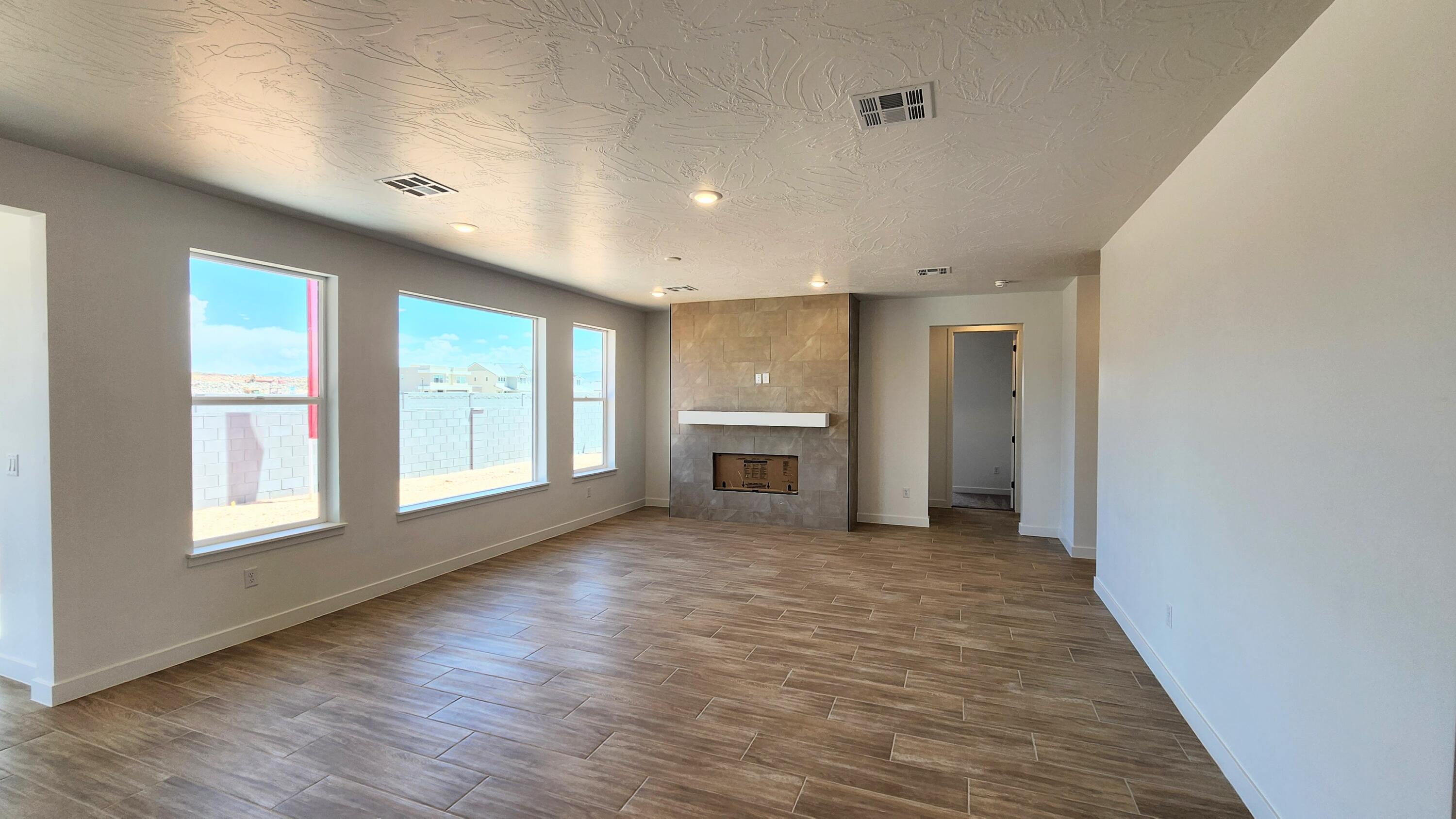 RED SLATE ESTATES - Residential