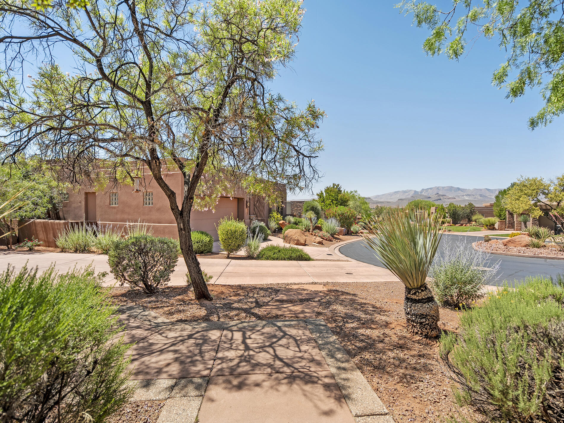 ENTRADA PAIUTE SPRINGS - Residential