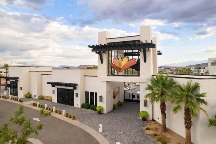 DESERT COLOR RESORT - Residential