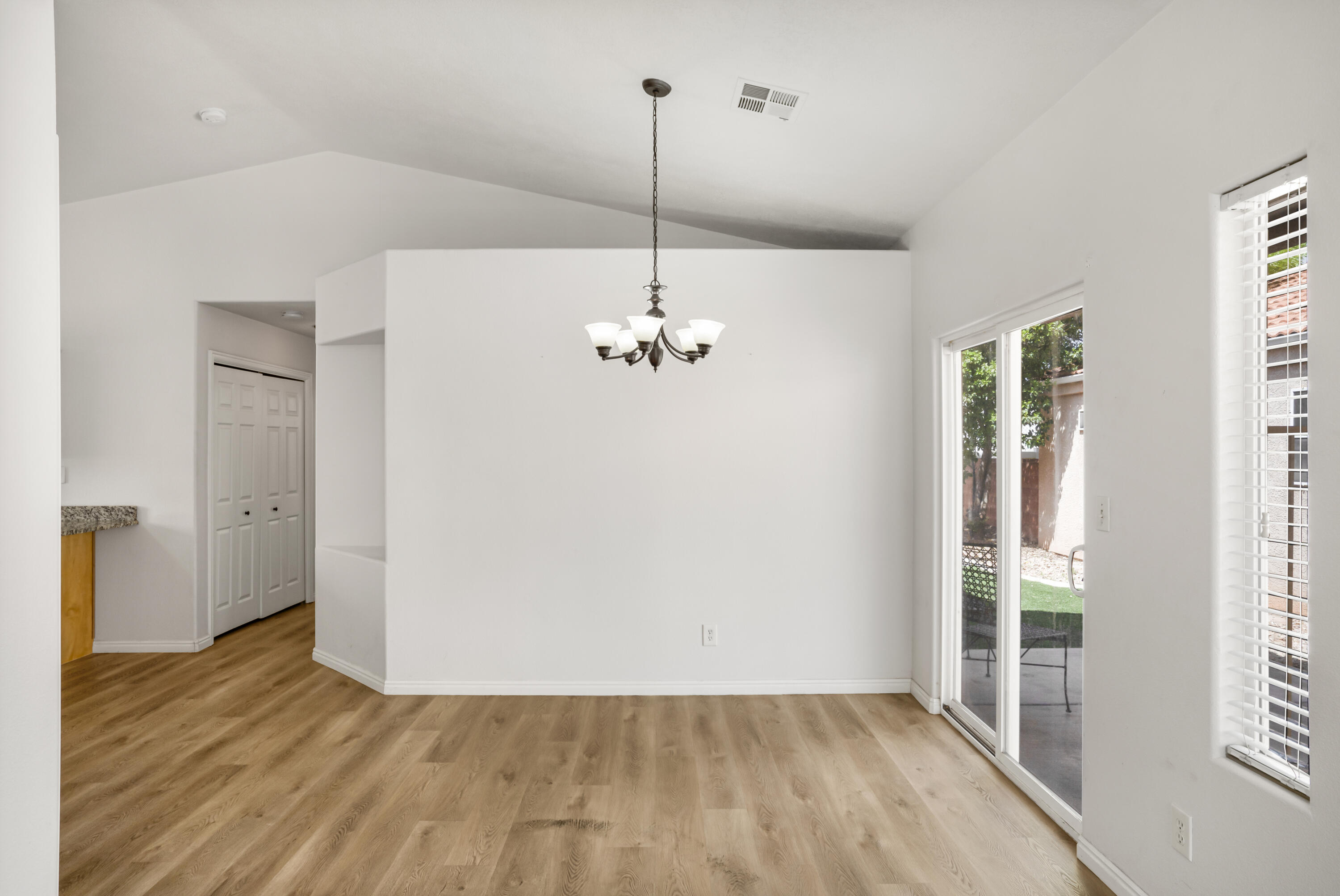 SHADOW CANYON - Residential
