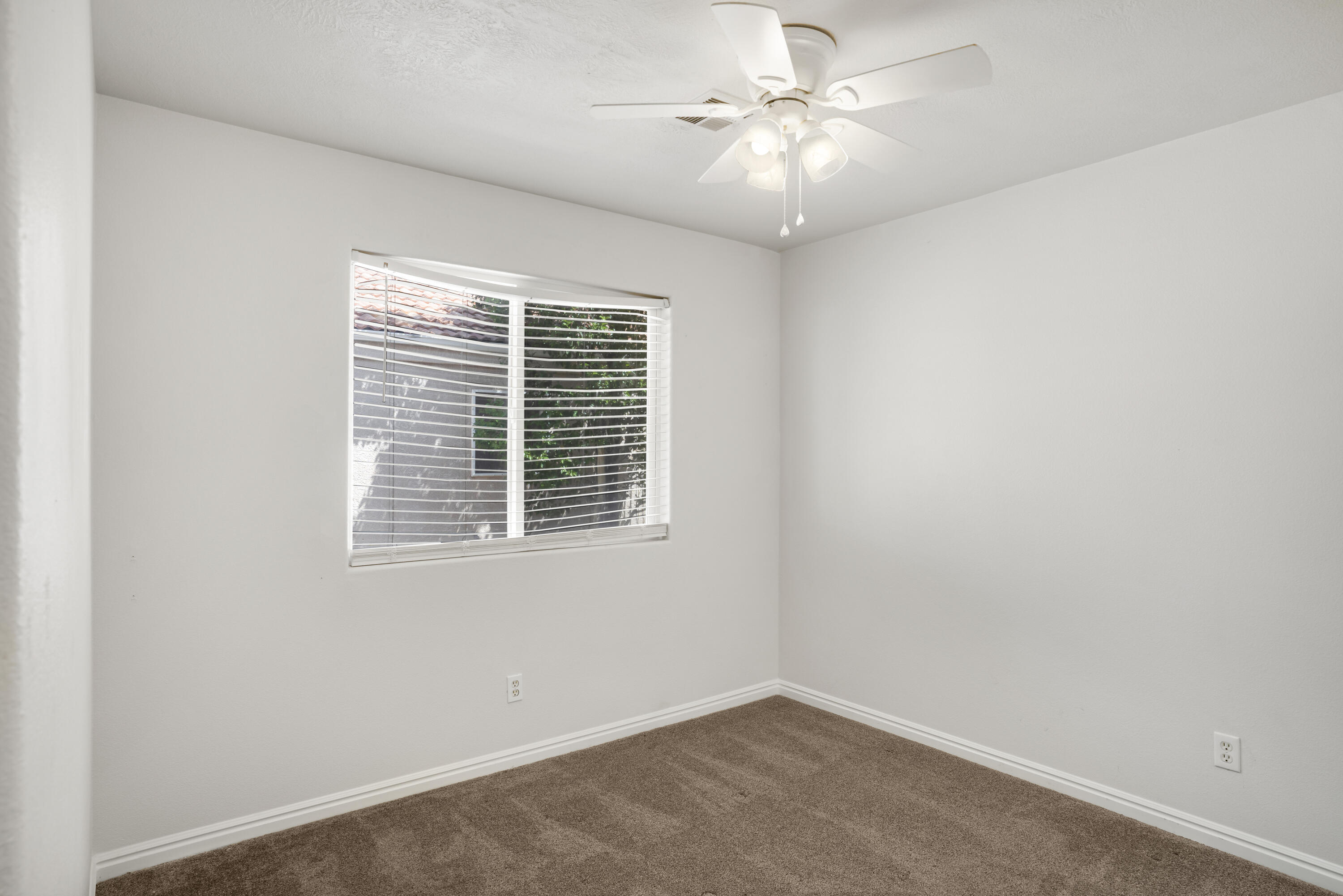 SHADOW CANYON - Residential