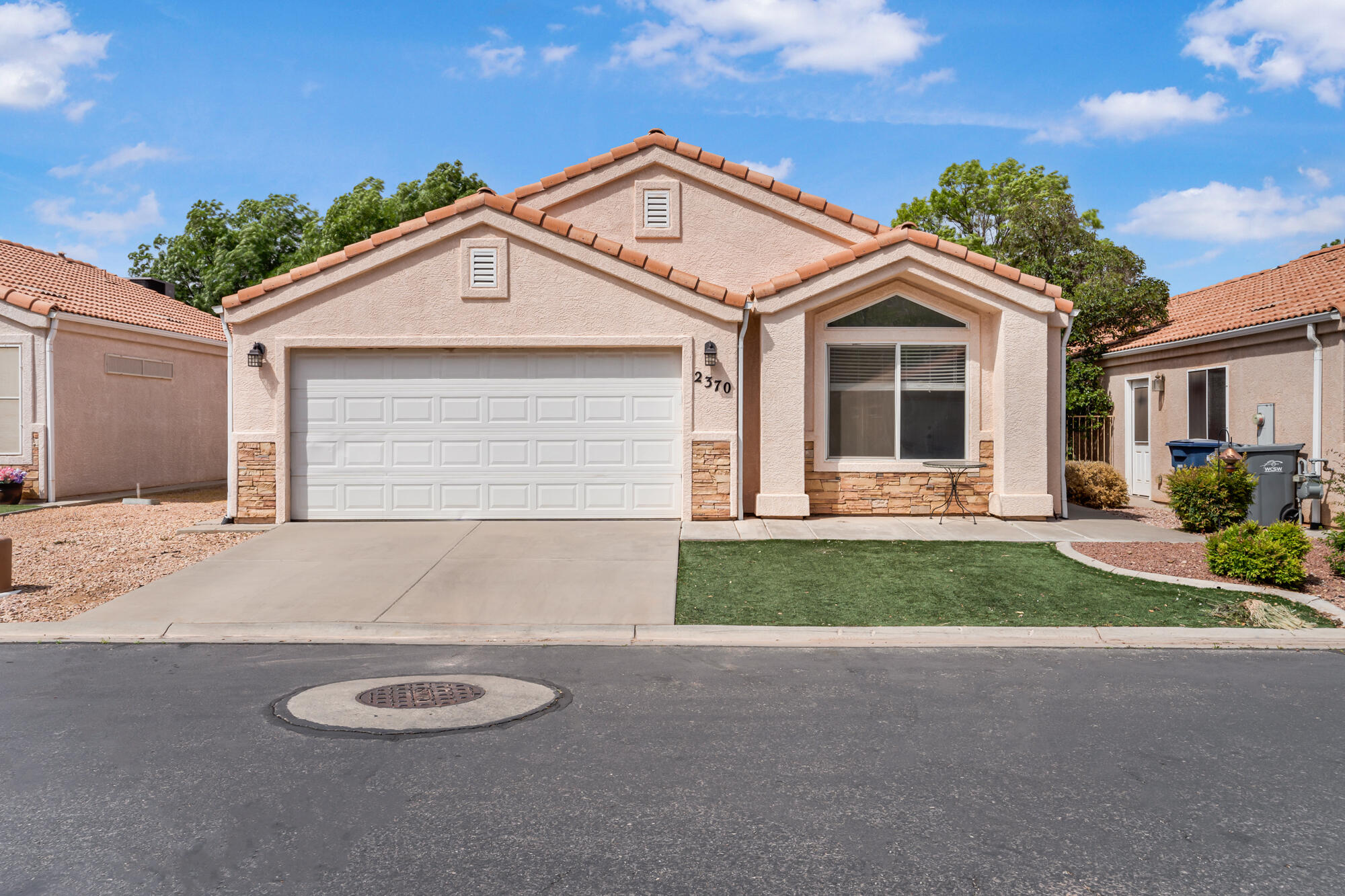 SHADOW CANYON - Residential