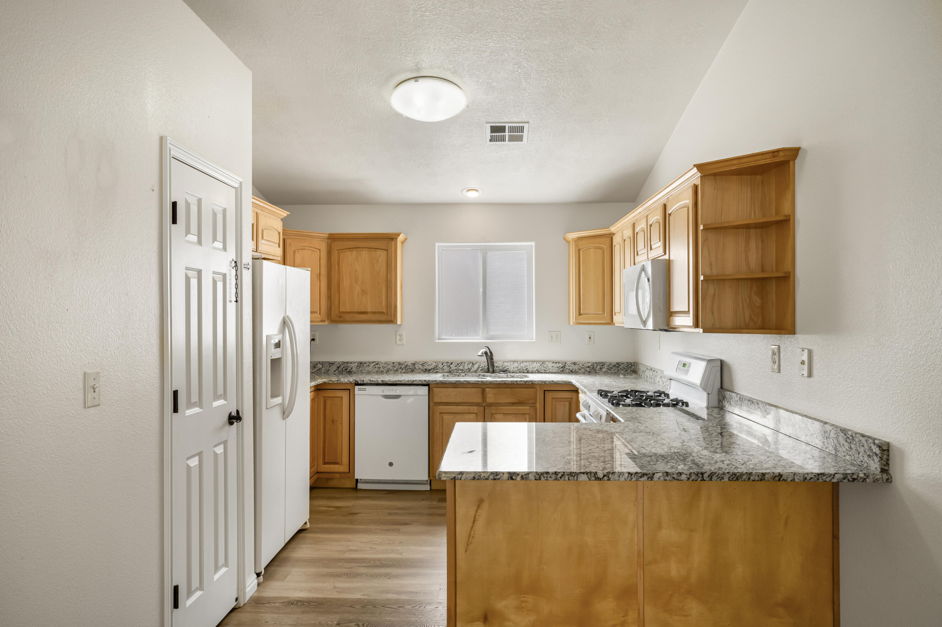 SHADOW CANYON - Residential