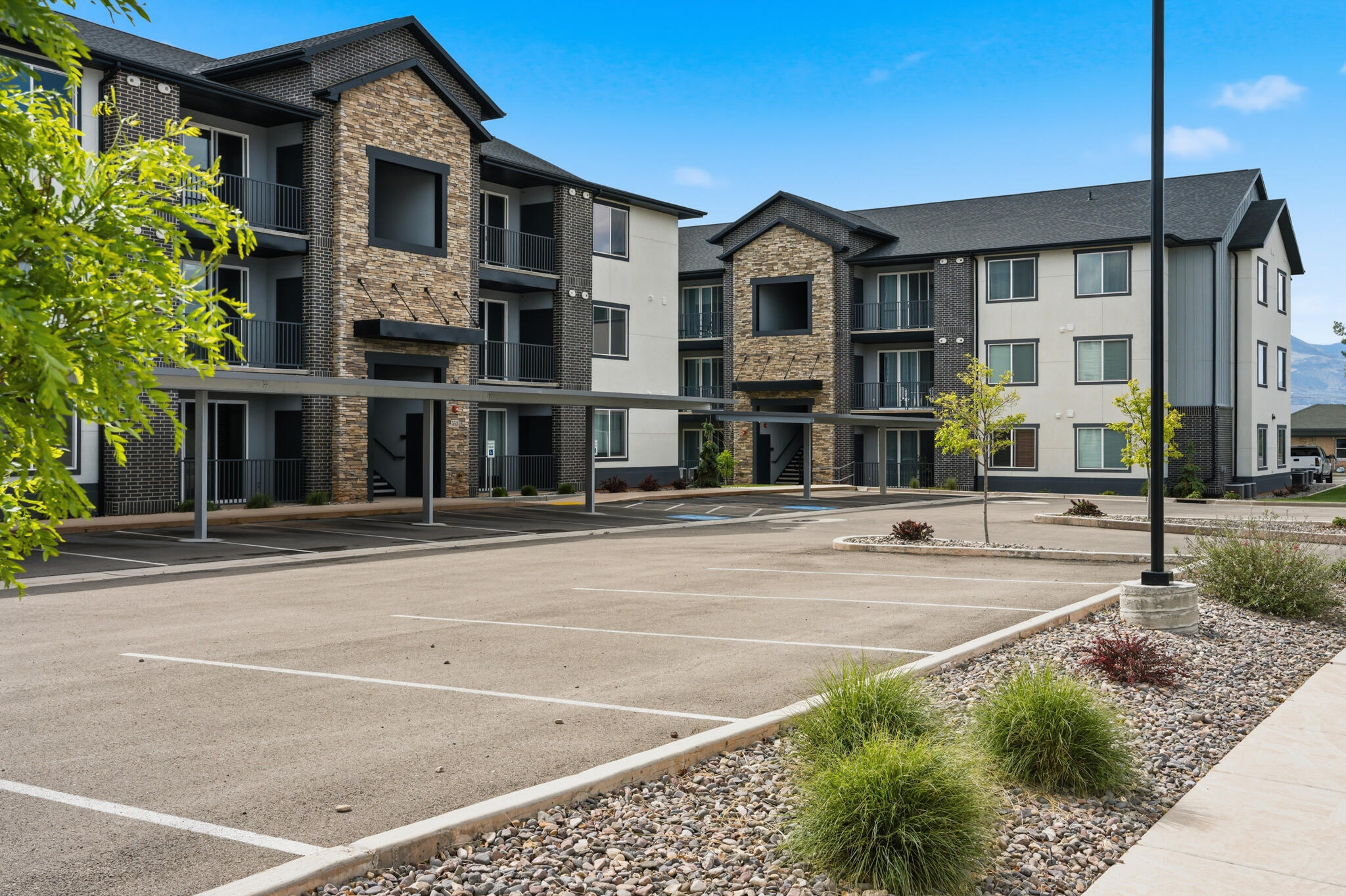 CASTLE ROCK - Residential