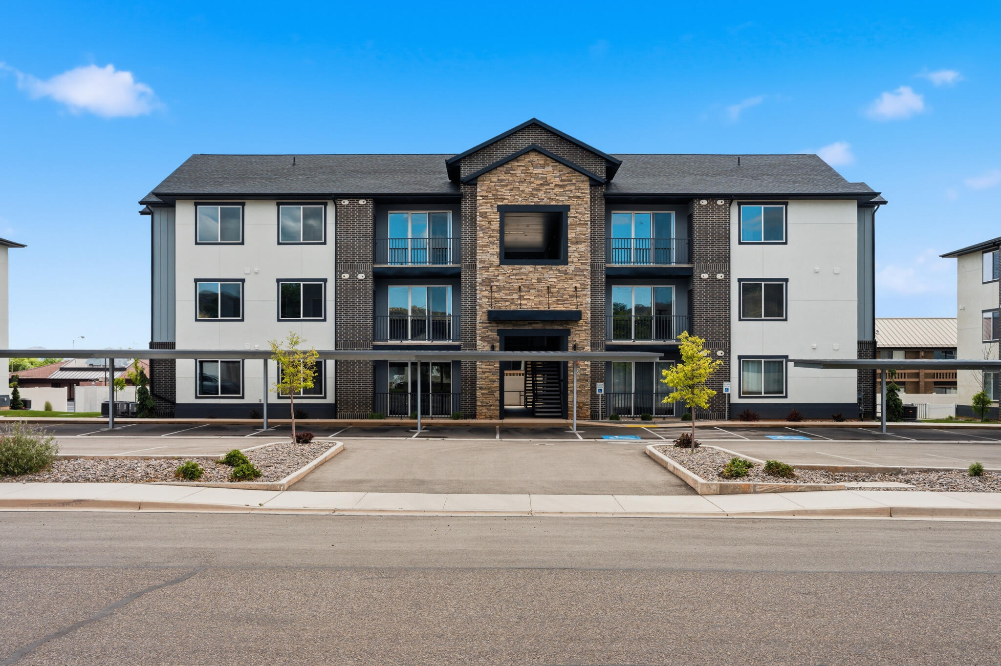 CASTLE ROCK - Residential