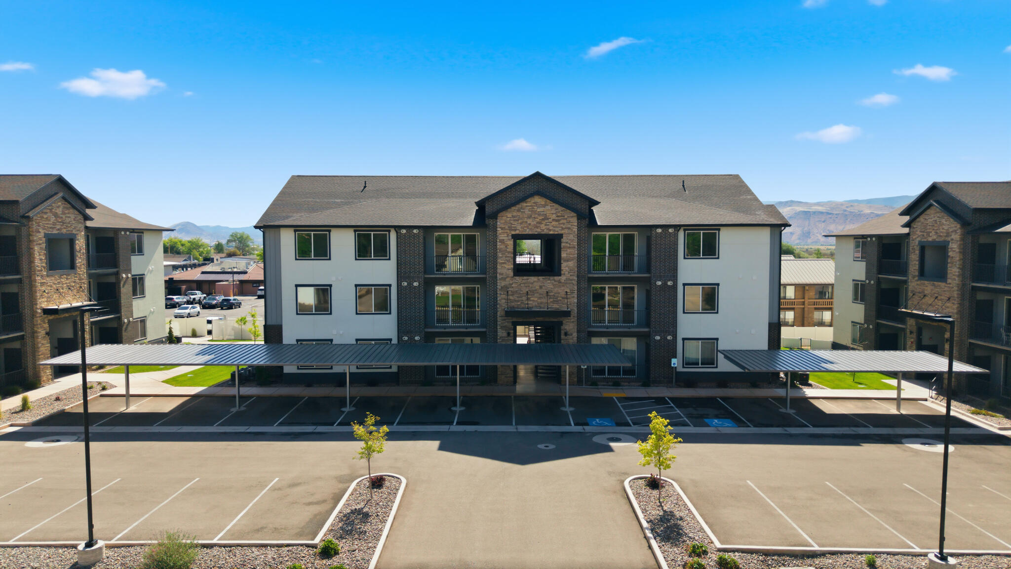 CASTLE ROCK - Residential