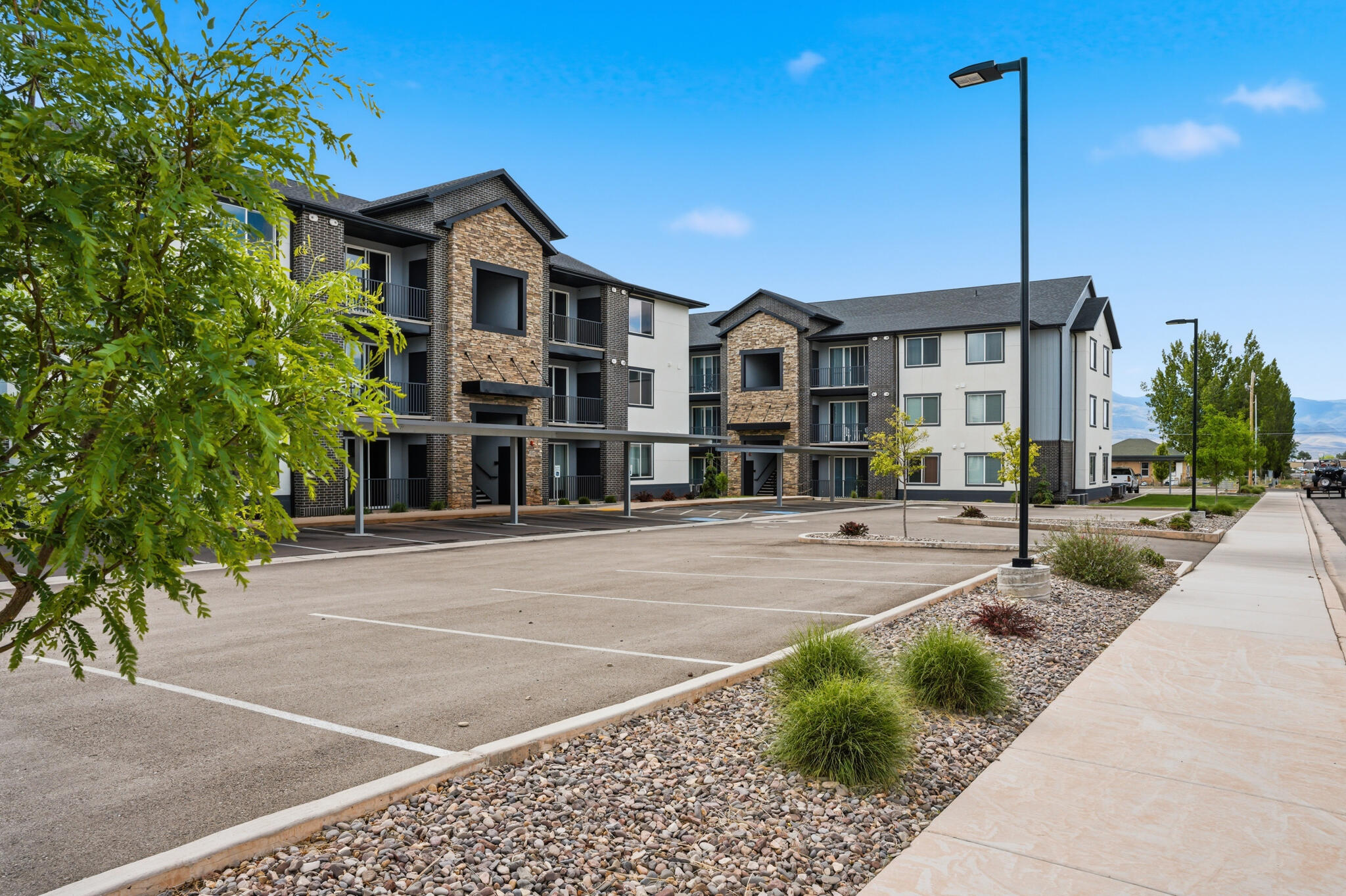 CASTLE ROCK - Residential
