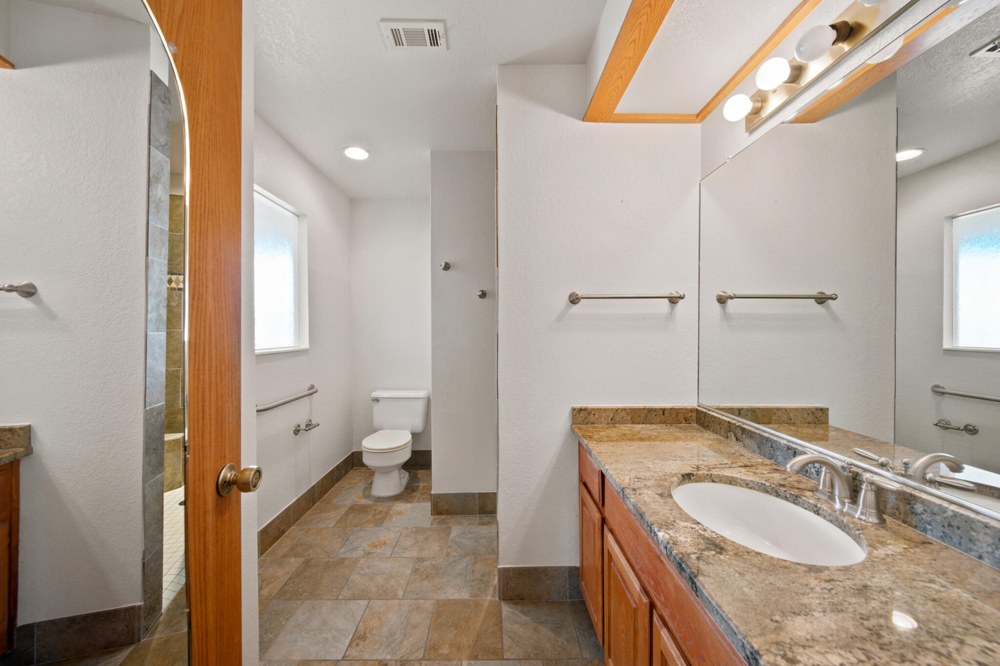 BLOOMINGTON KNOLLS TOWNHOMES - Residential