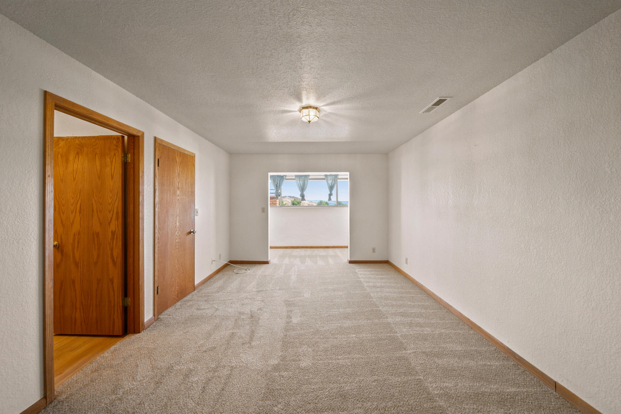 BLOOMINGTON KNOLLS TOWNHOMES - Residential