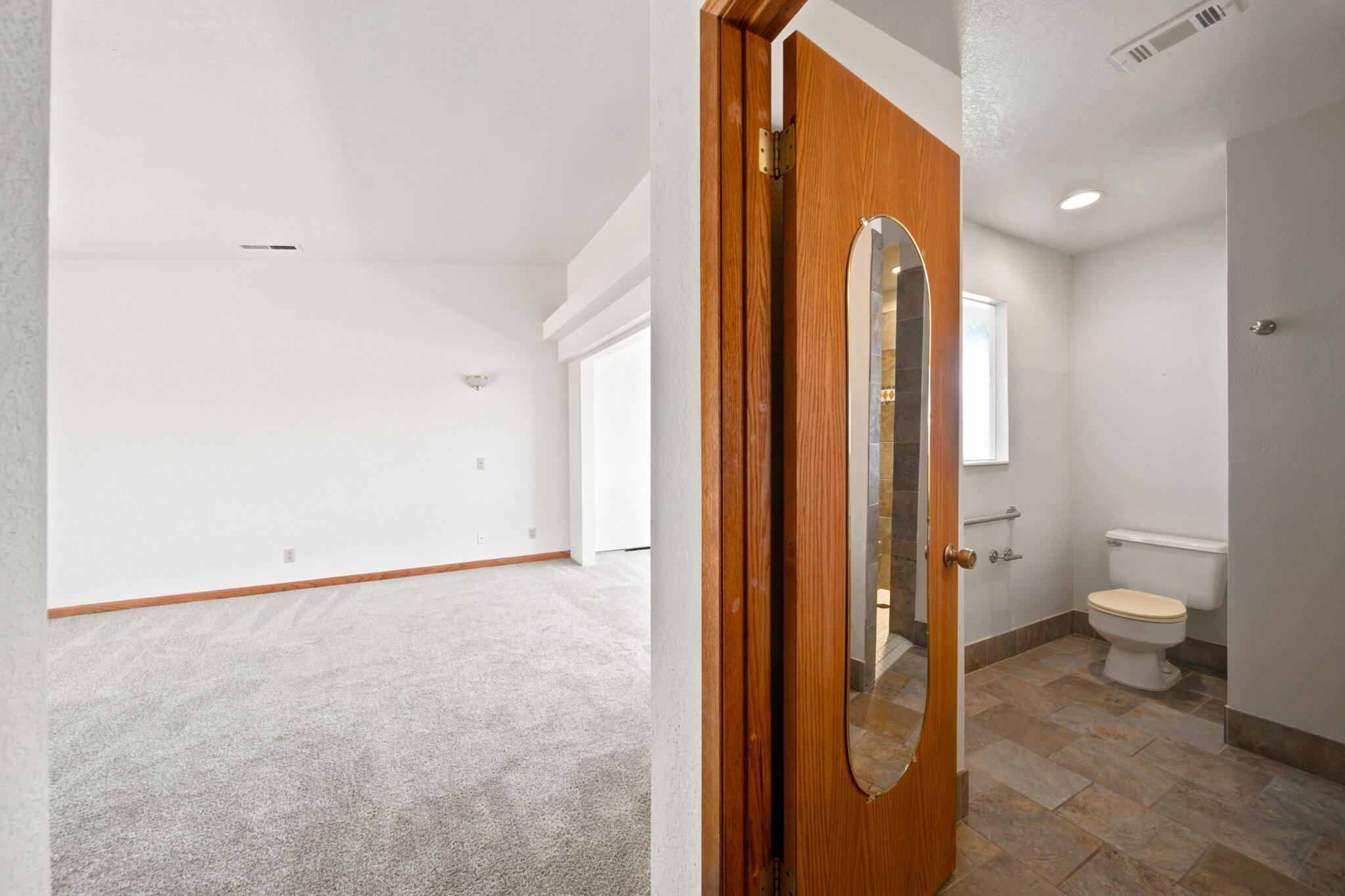 BLOOMINGTON KNOLLS TOWNHOMES - Residential